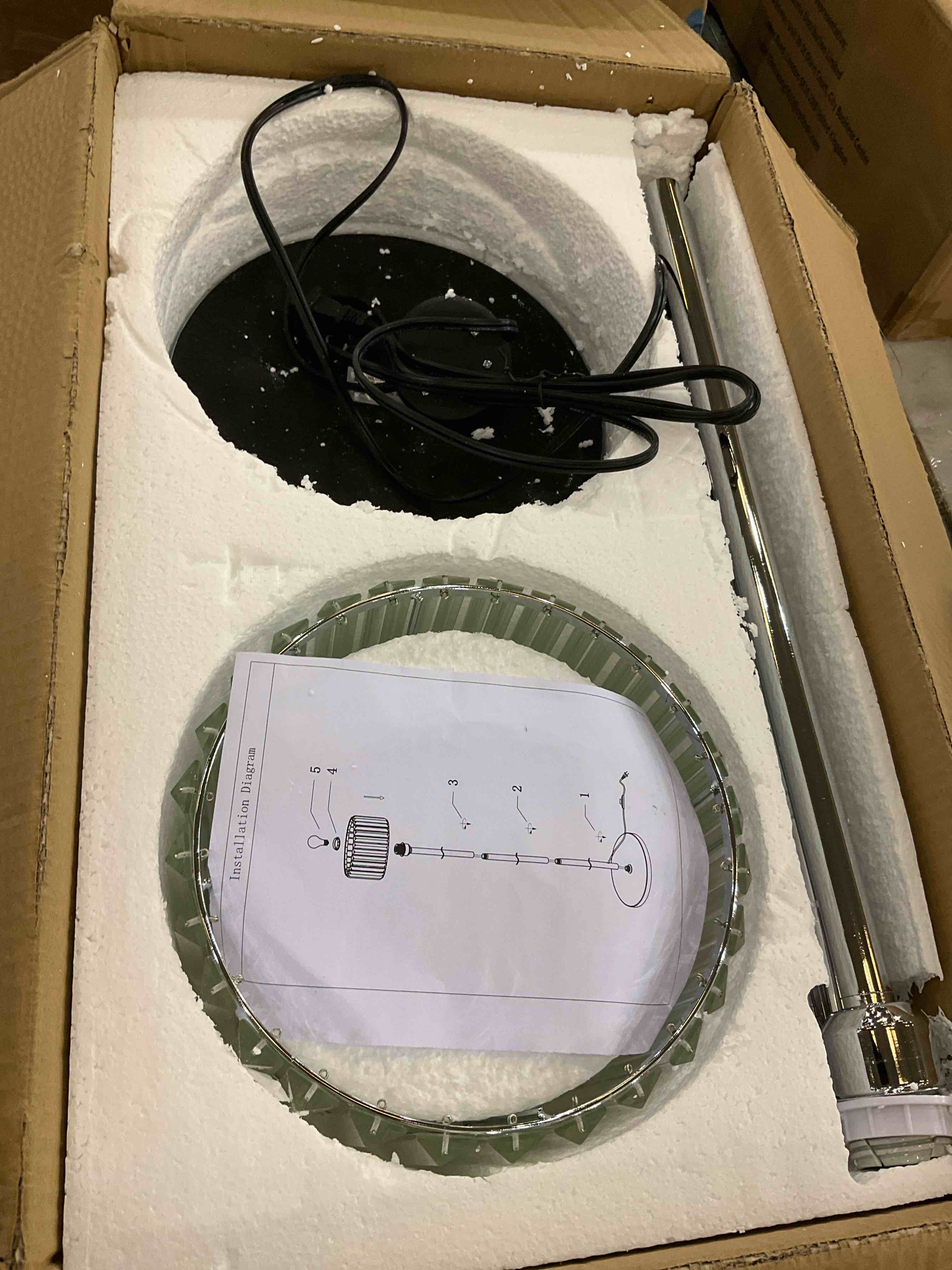 https://s3.amazonaws.com/lotting-images-prod/BargainHunt/EXS01038786_1708533091303.jpeg
