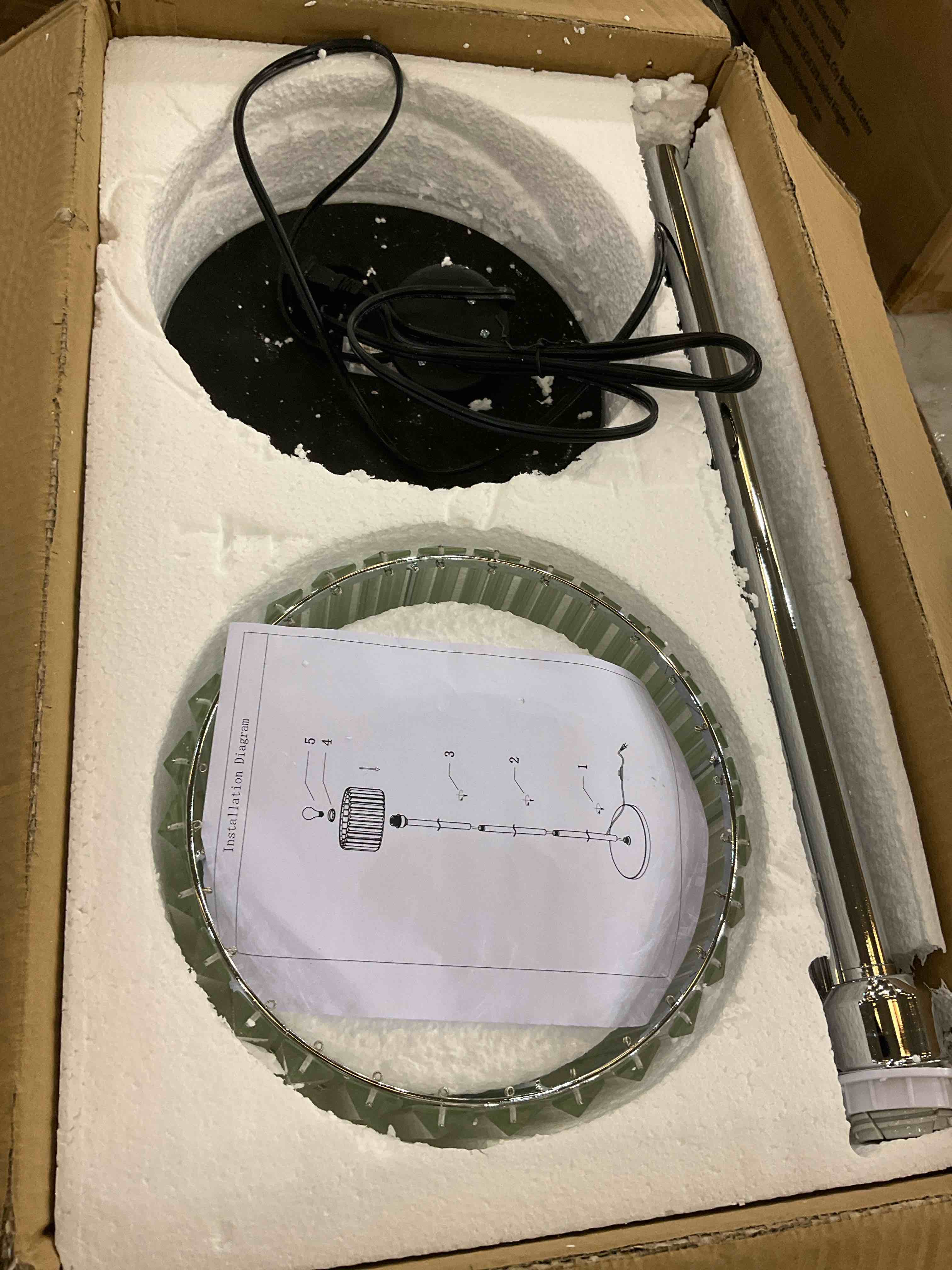 https://s3.amazonaws.com/lotting-images-prod/BargainHunt/EXS01038786_1708533092216.jpeg