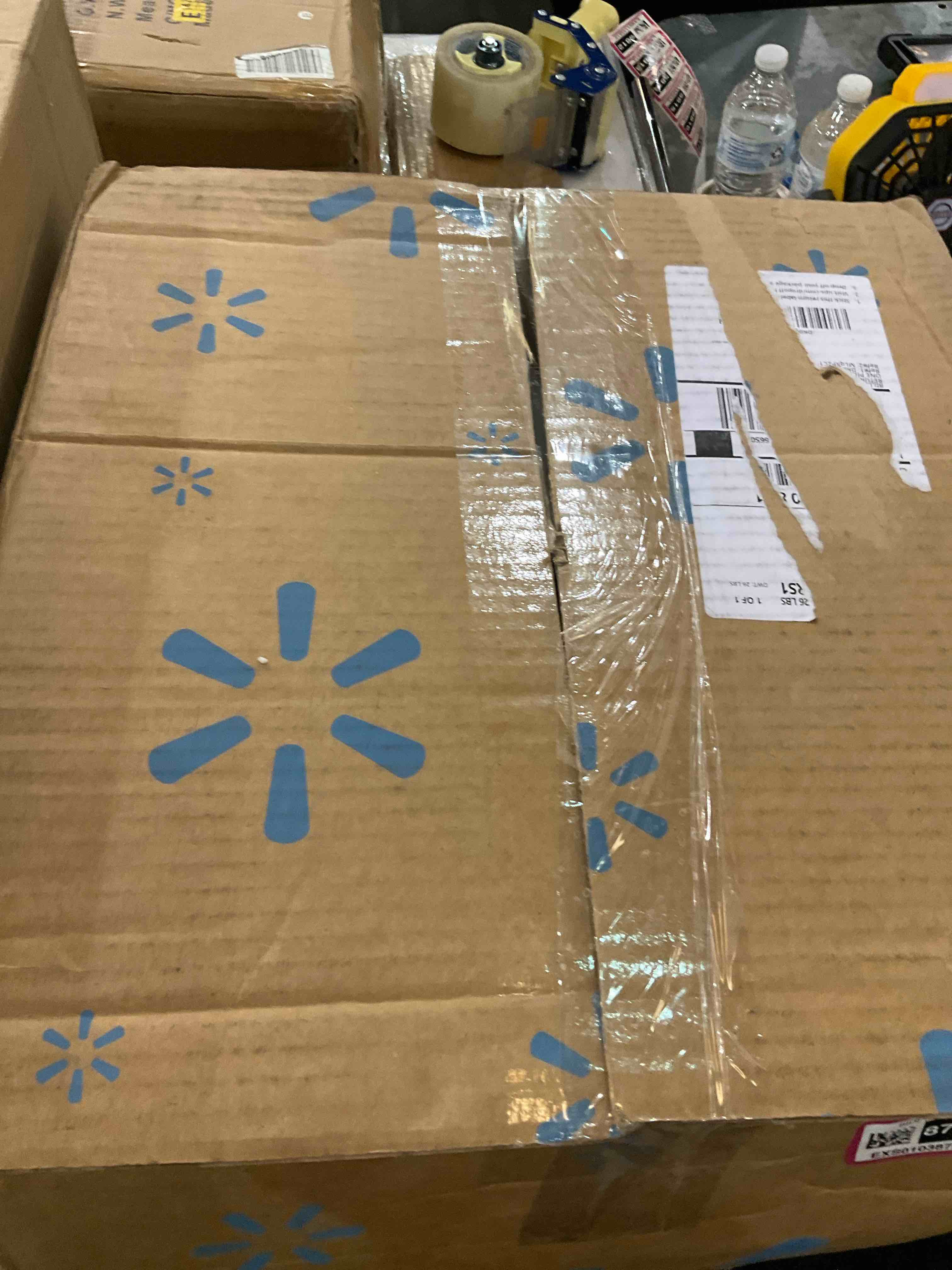 https://s3.amazonaws.com/lotting-images-prod/BargainHunt/EXS01038787_1708533260551.jpeg