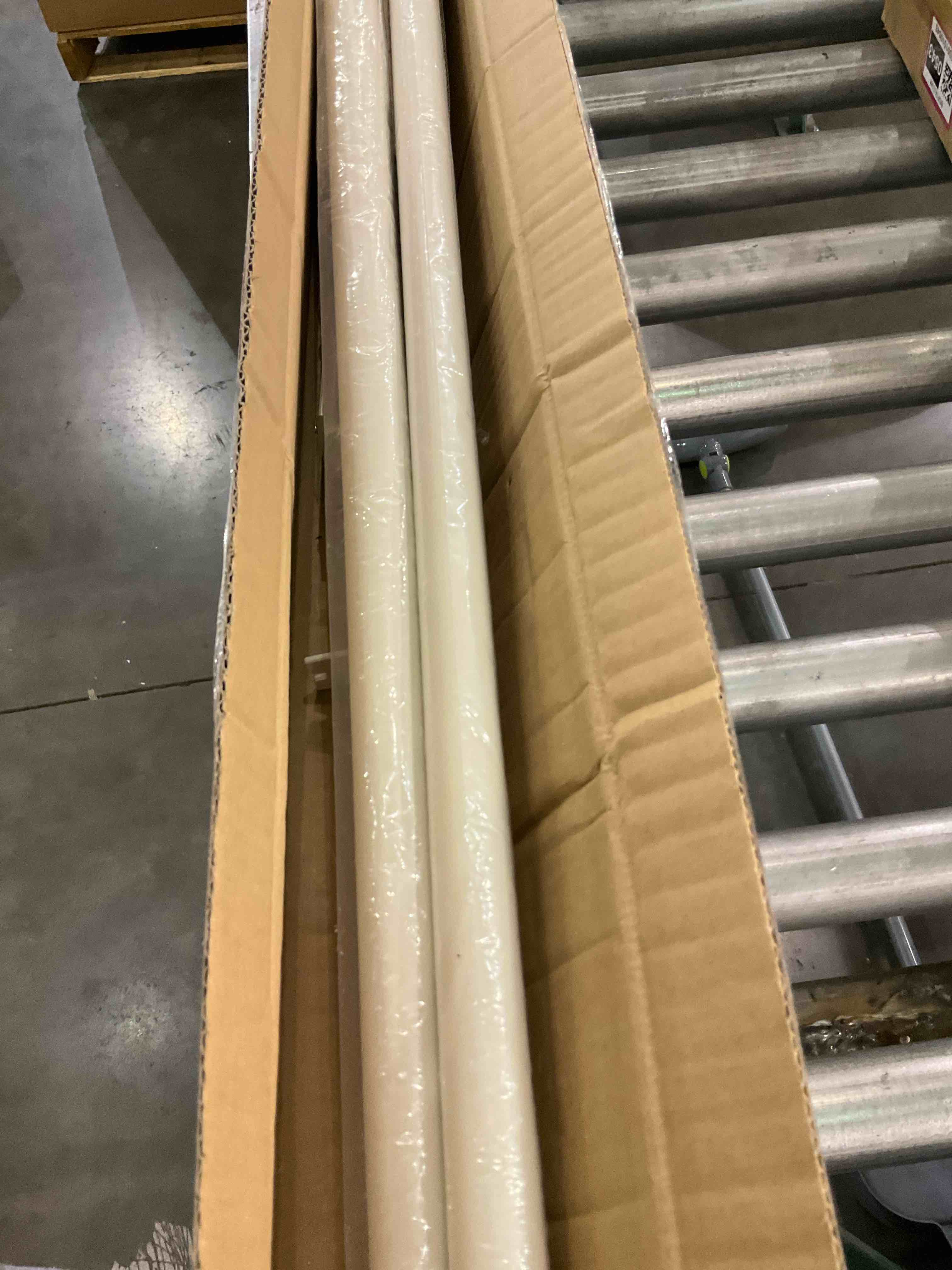 https://s3.amazonaws.com/lotting-images-prod/BargainHunt/EXS01038888_1708624612210.jpeg