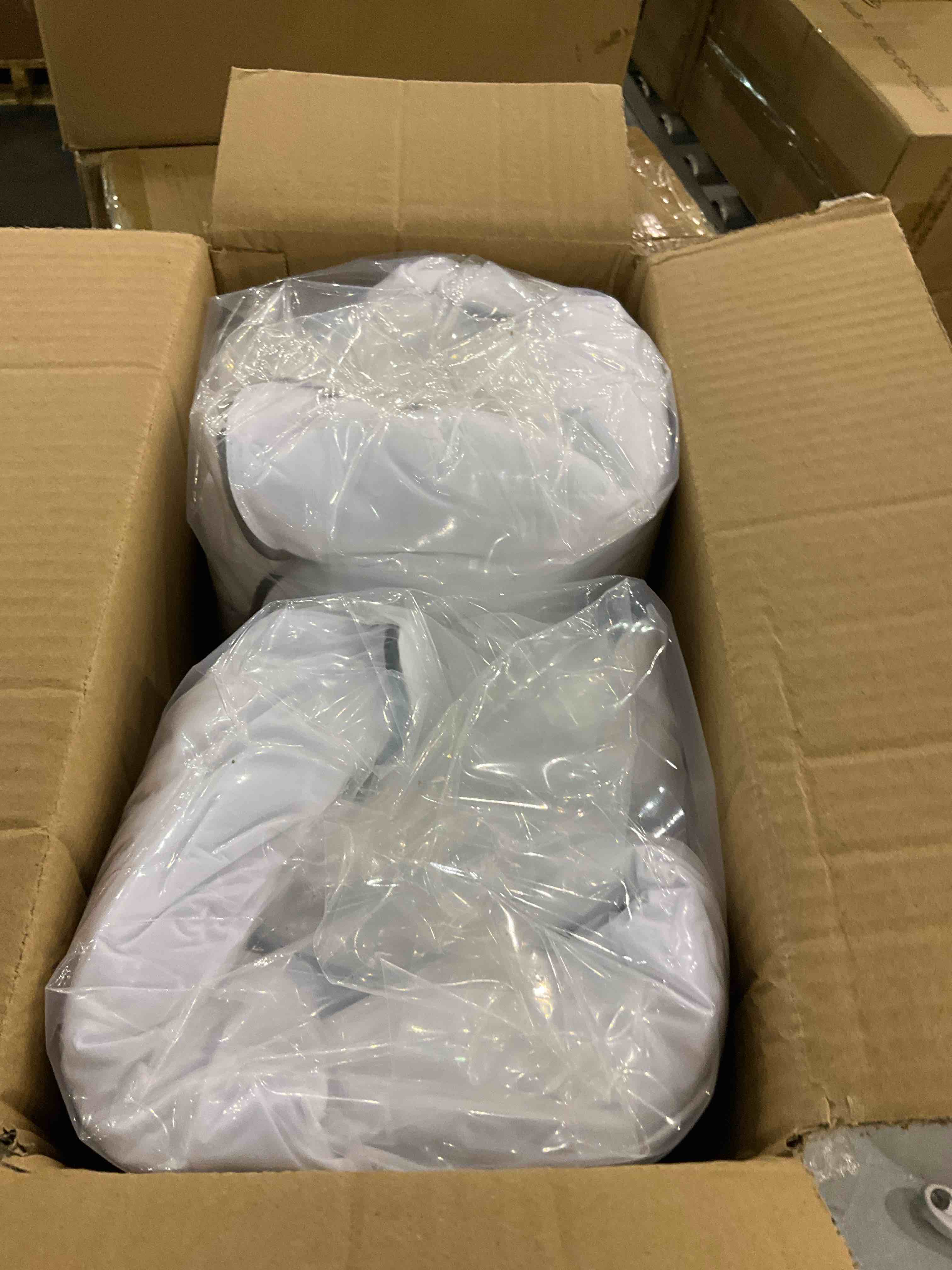 https://s3.amazonaws.com/lotting-images-prod/BargainHunt/EXS01038904_1708627944860.jpeg