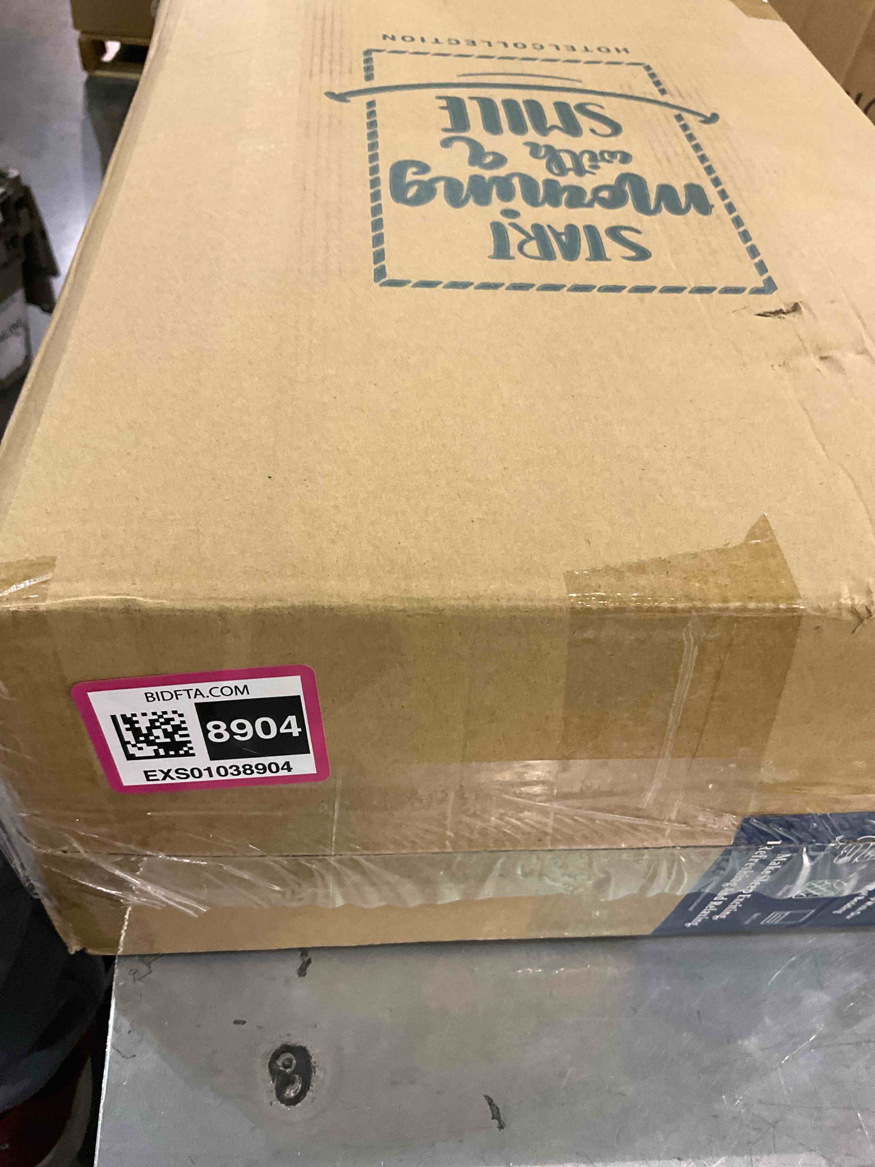 https://s3.amazonaws.com/lotting-images-prod/BargainHunt/EXS01038904_1708627965684.jpeg