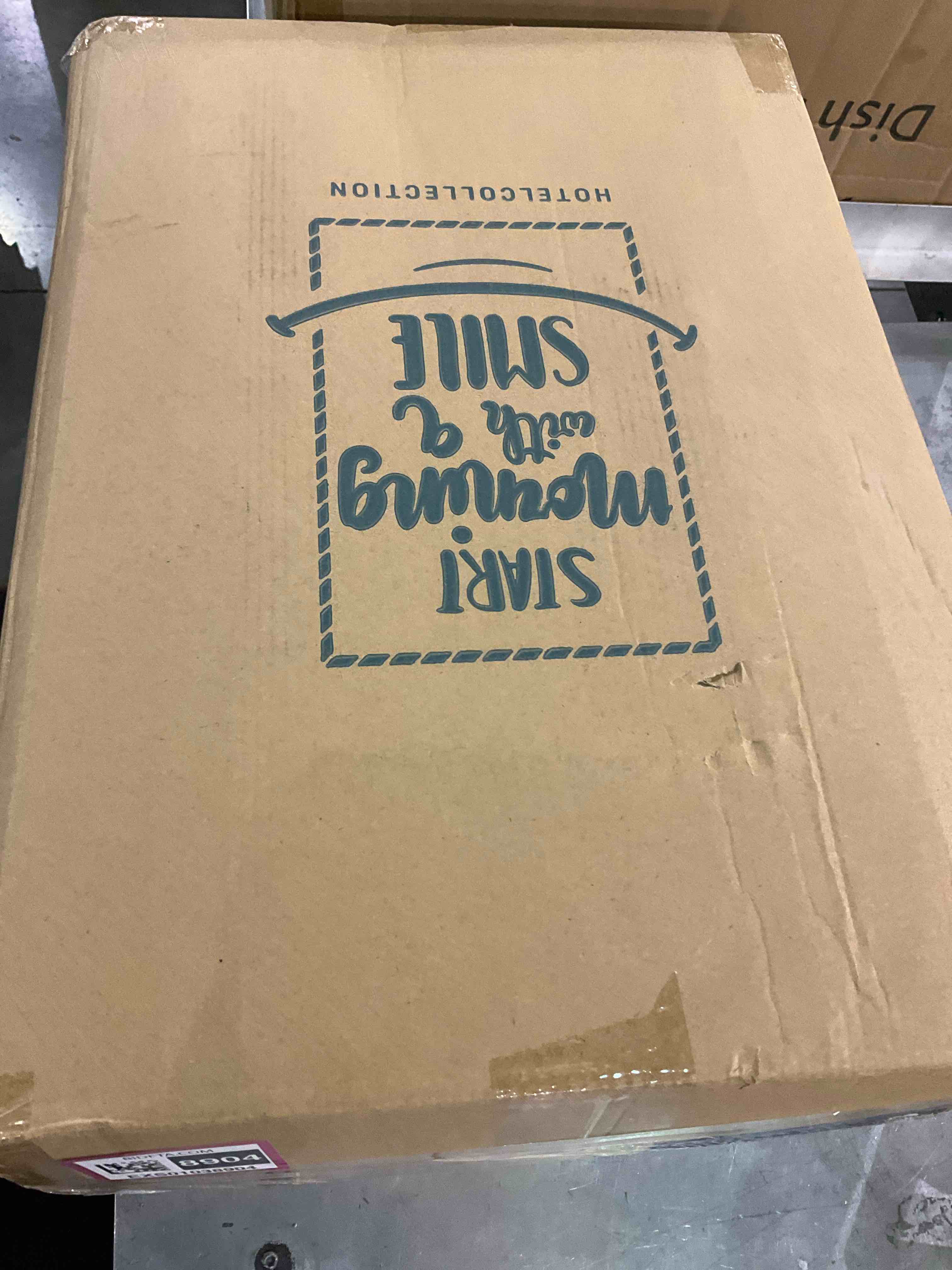 https://s3.amazonaws.com/lotting-images-prod/BargainHunt/EXS01038904_1708627966881.jpeg