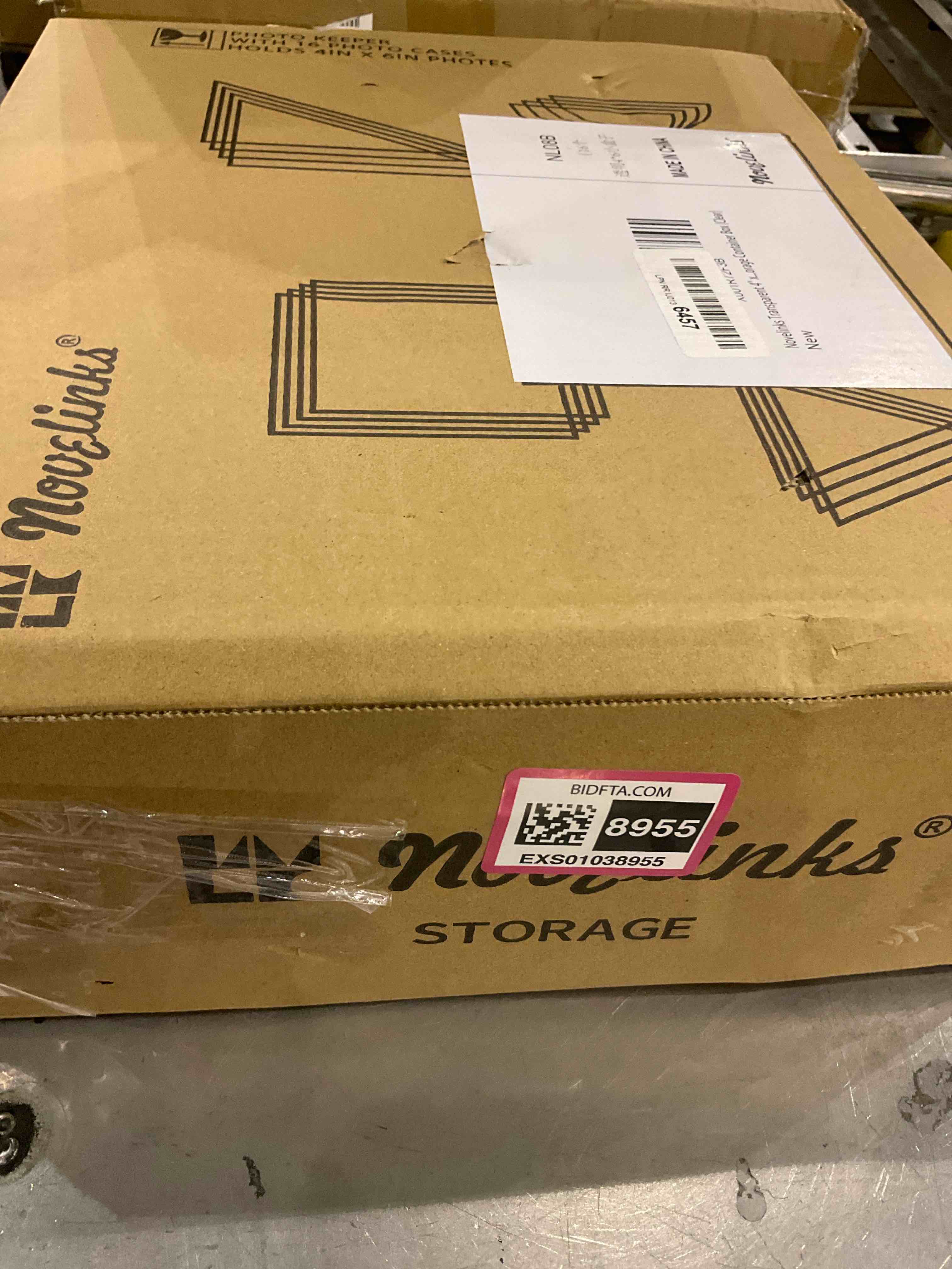 https://s3.amazonaws.com/lotting-images-prod/BargainHunt/EXS01038955_1708691824015.jpeg