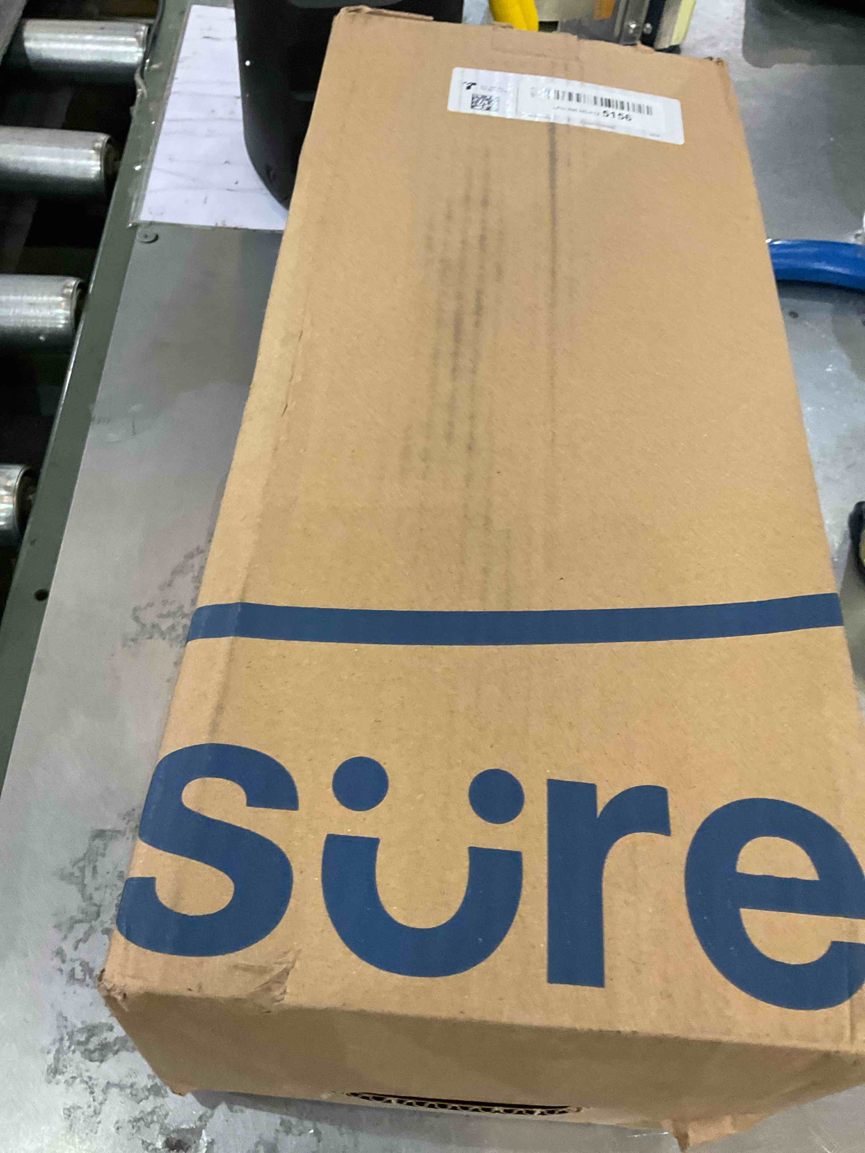 https://s3.amazonaws.com/lotting-images-prod/BargainHunt/EXS01039068_1708545784722.jpeg