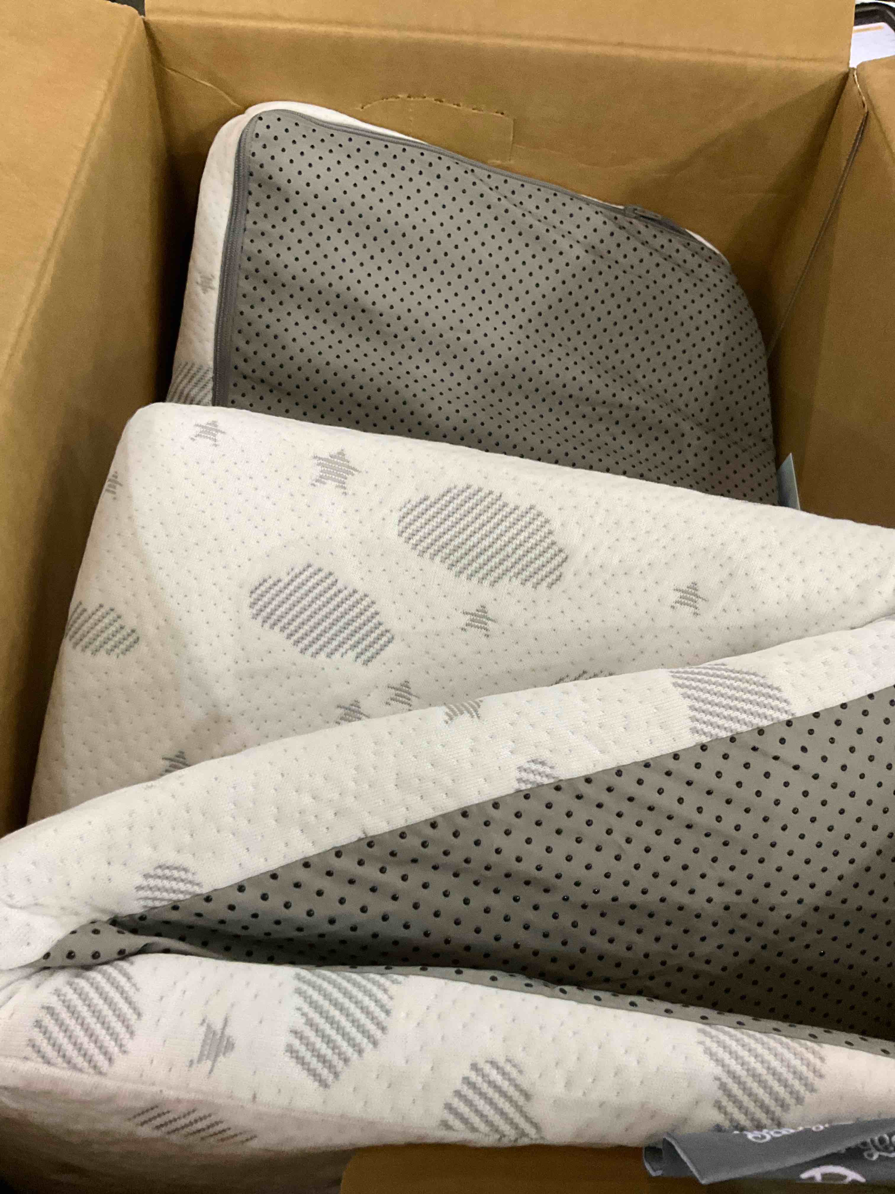 https://s3.amazonaws.com/lotting-images-prod/BargainHunt/EXS01039134_1708616088346.jpeg
