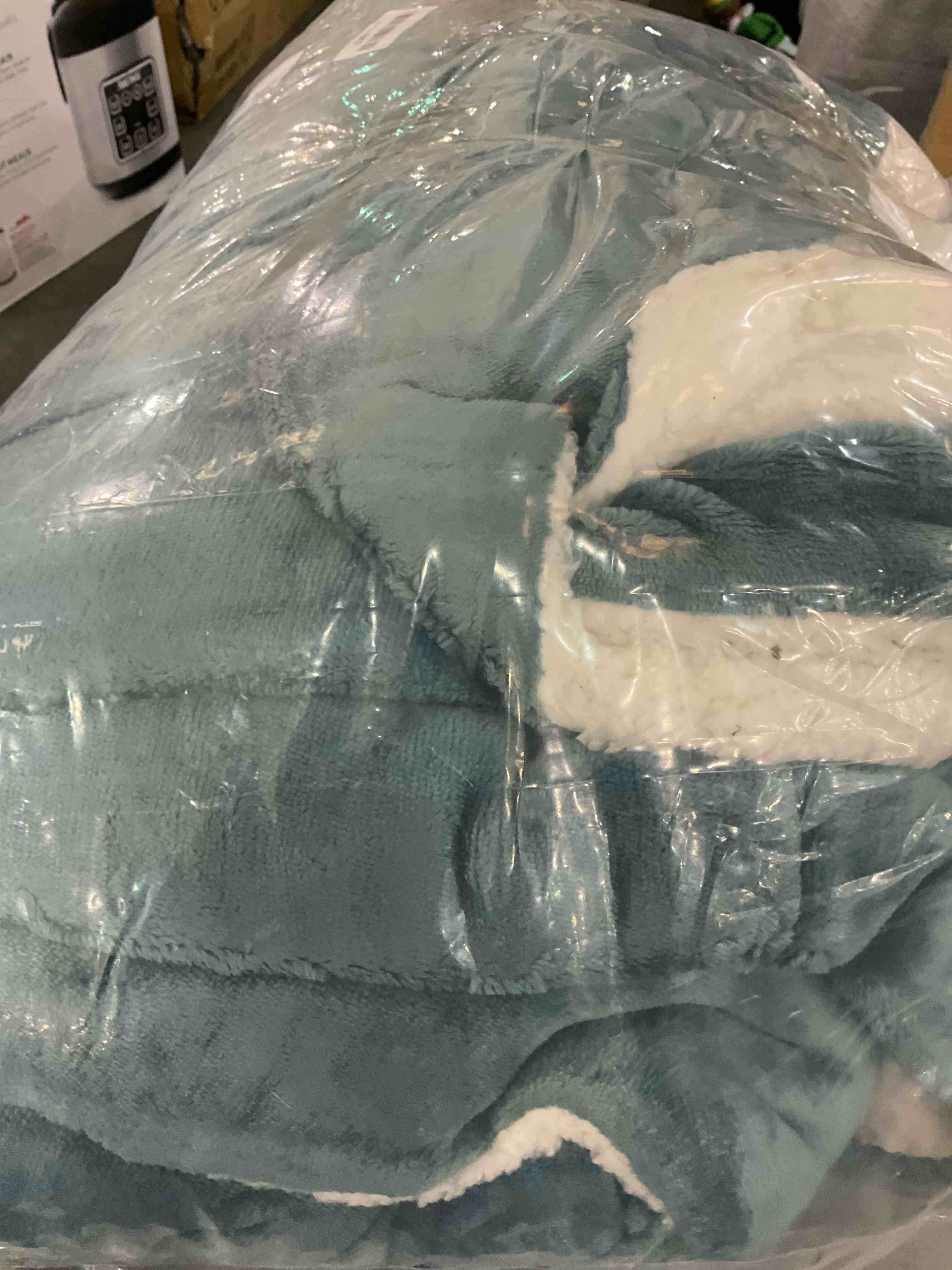 teal and cream blanket Downluxe king