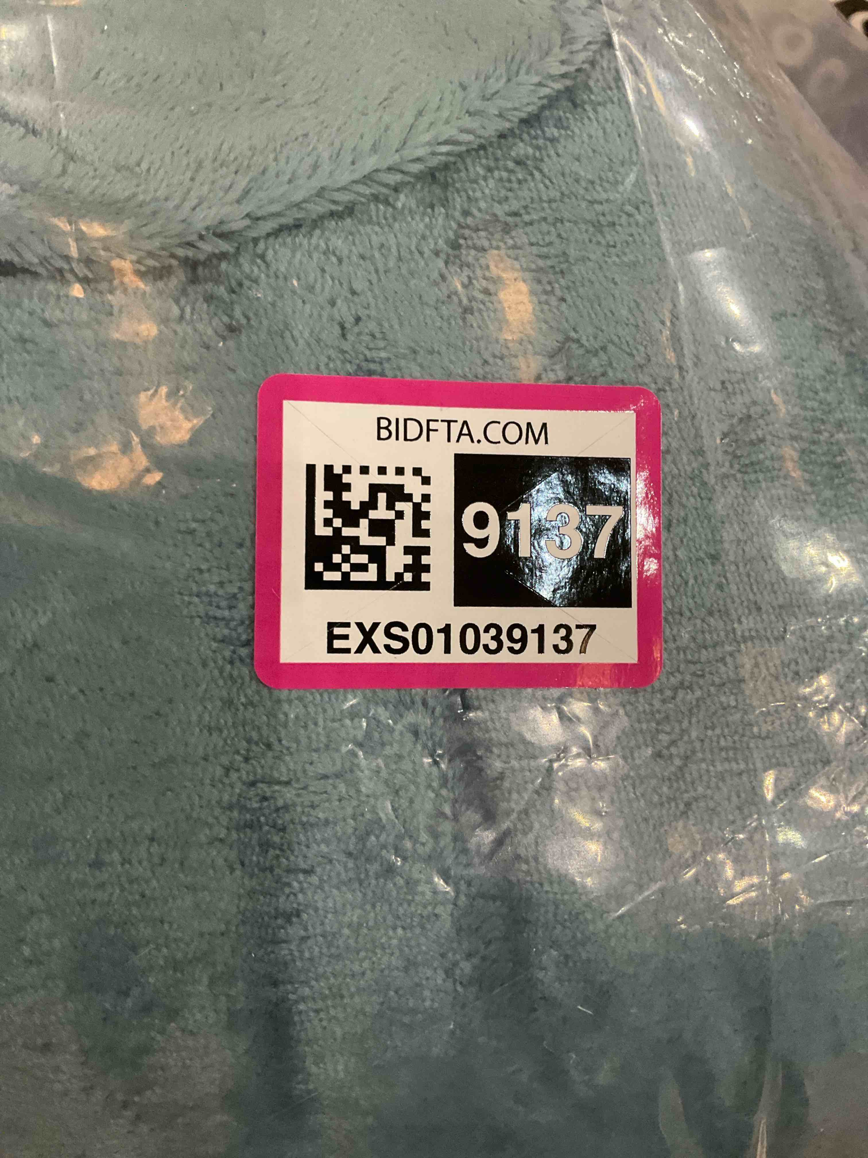 https://s3.amazonaws.com/lotting-images-prod/BargainHunt/EXS01039137_1708617449304.jpeg