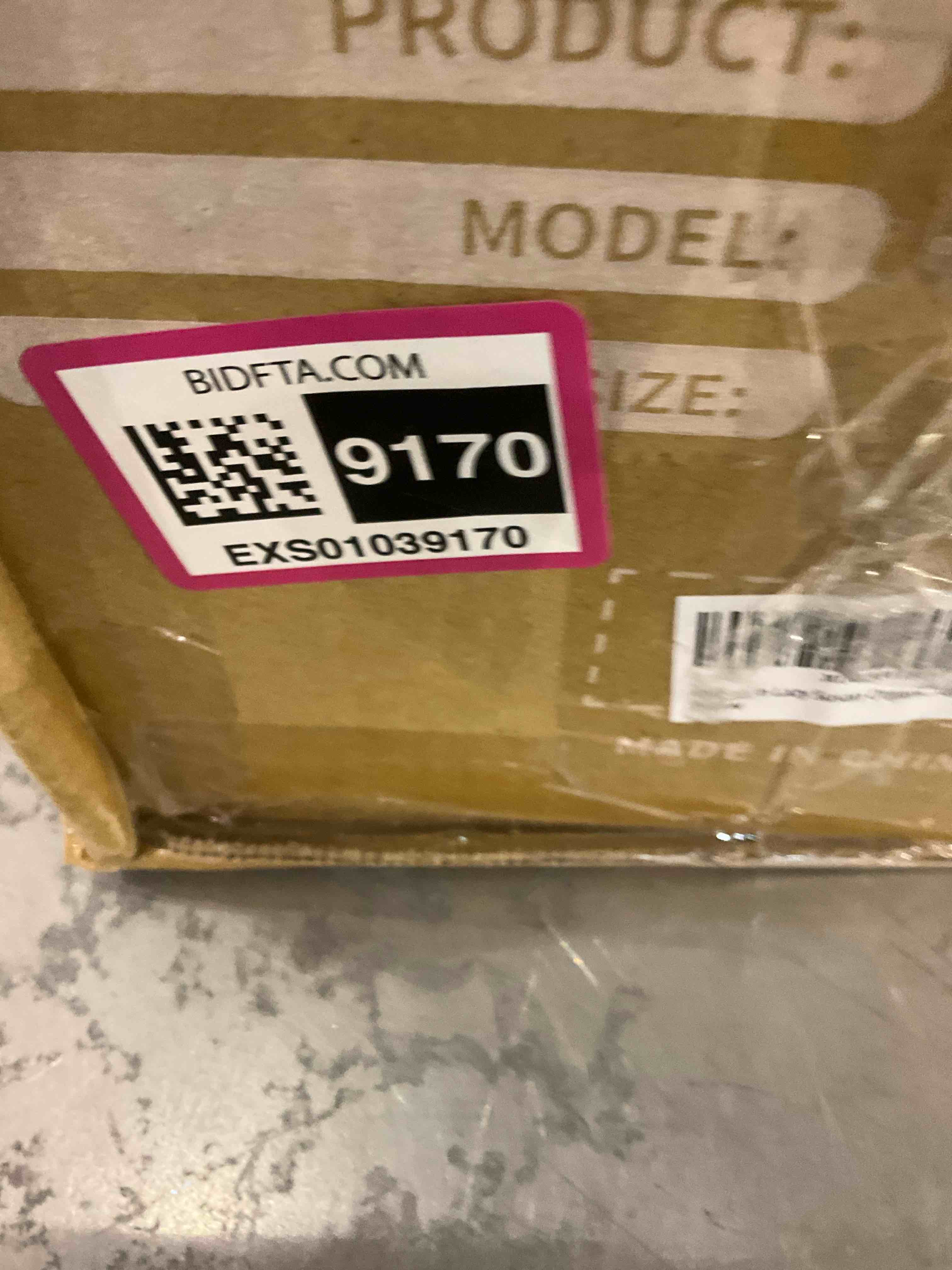 https://s3.amazonaws.com/lotting-images-prod/BargainHunt/EXS01039170_1708630192438.jpeg