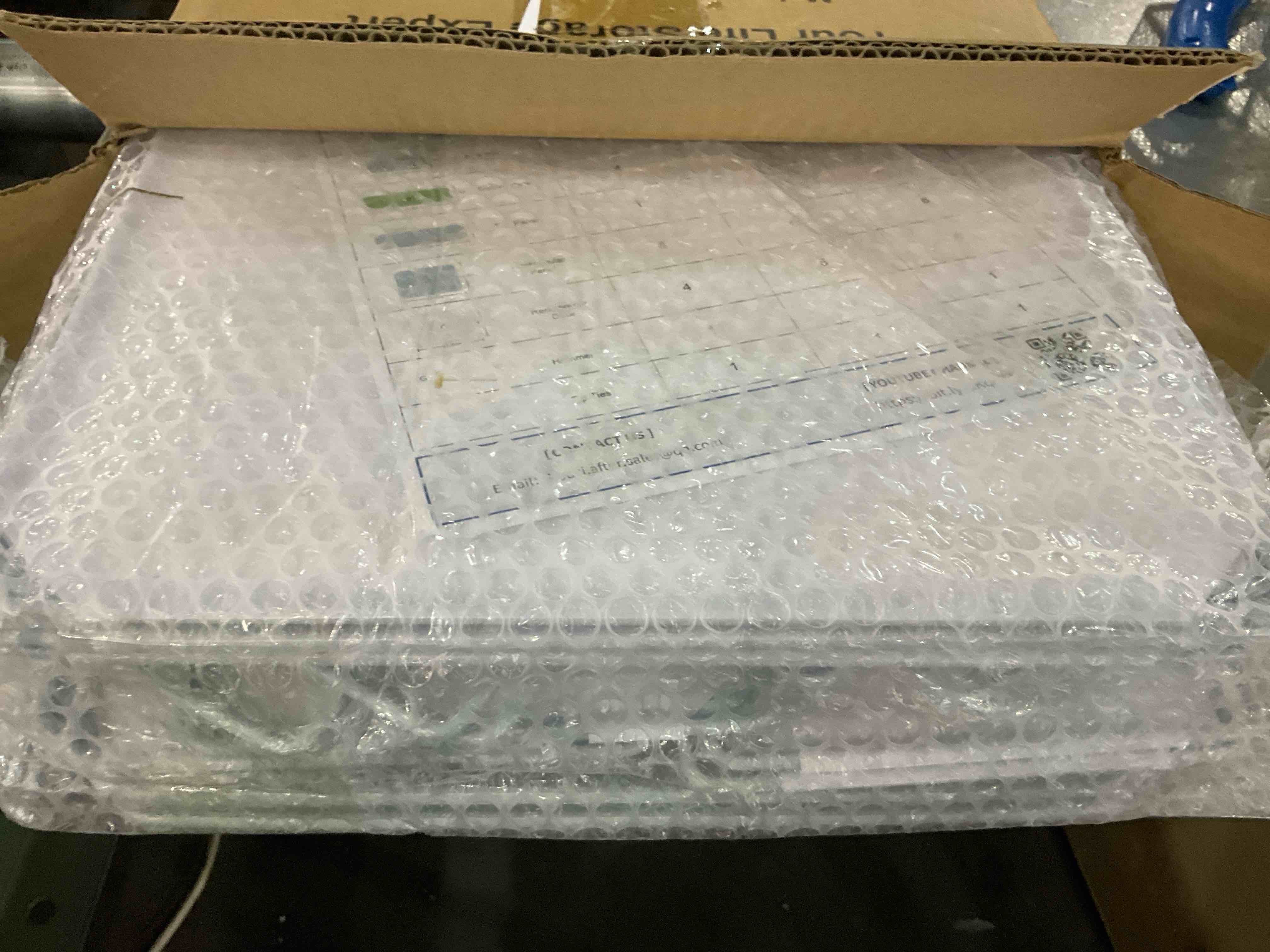 https://s3.amazonaws.com/lotting-images-prod/BargainHunt/EXS01039172_1708630398364.jpeg