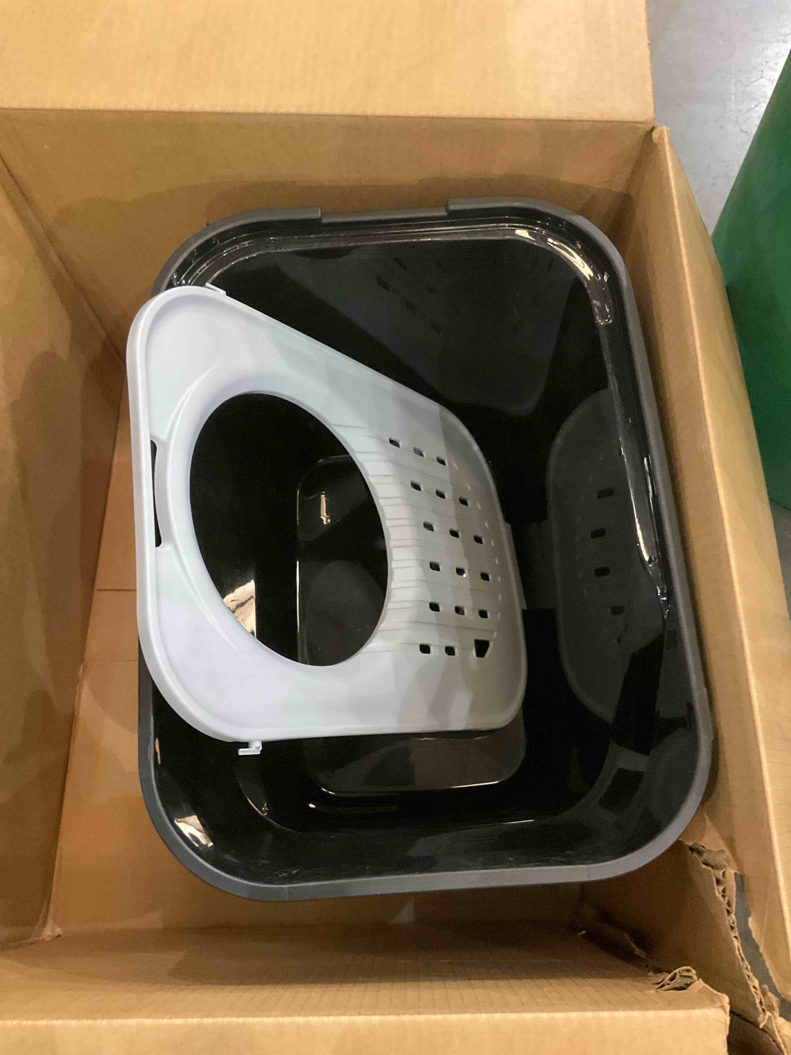 https://s3.amazonaws.com/lotting-images-prod/BargainHunt/EXS01039236_1708702401123.jpeg