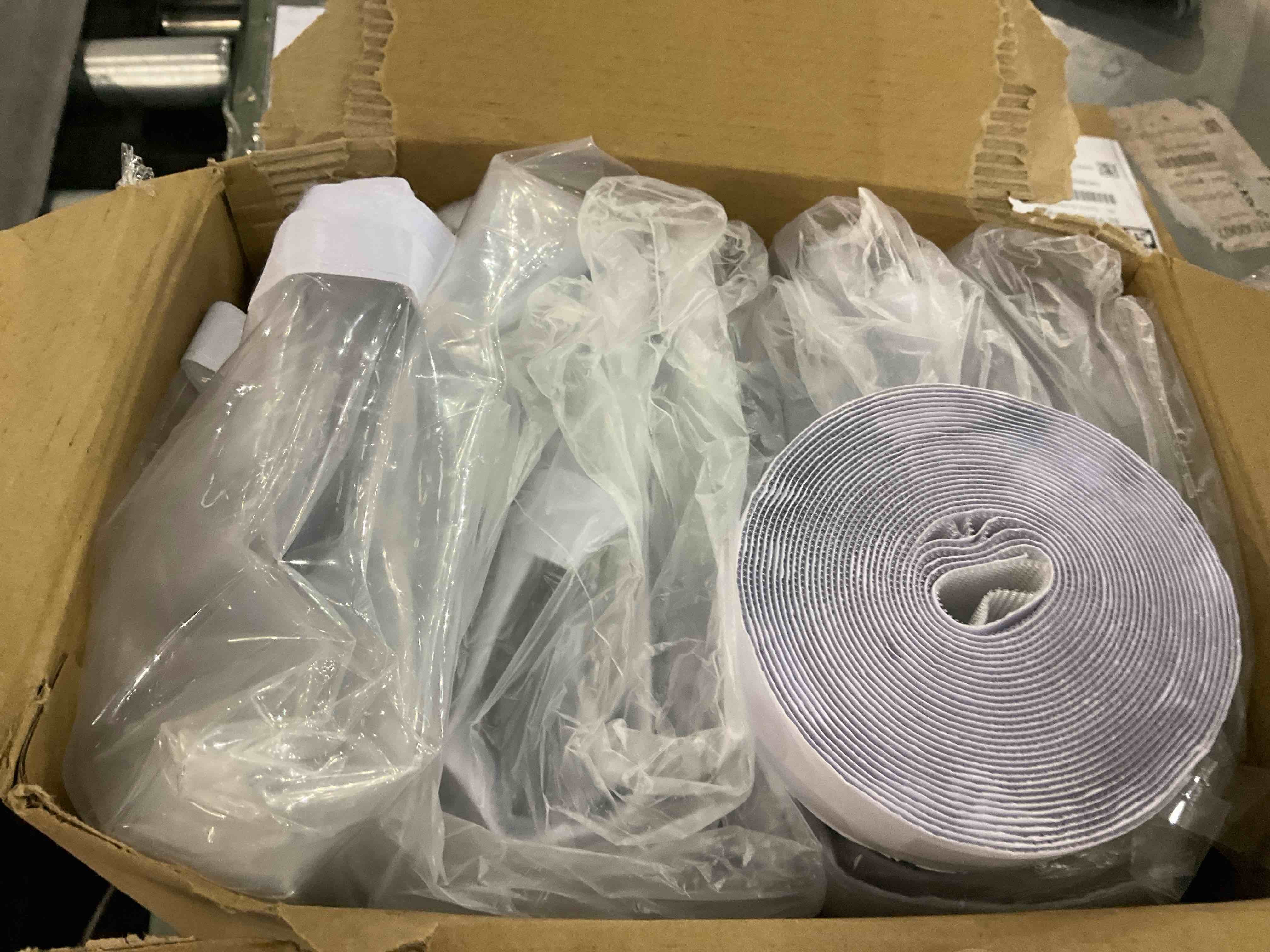 https://s3.amazonaws.com/lotting-images-prod/BargainHunt/EXS01039273_1708714122679.jpeg