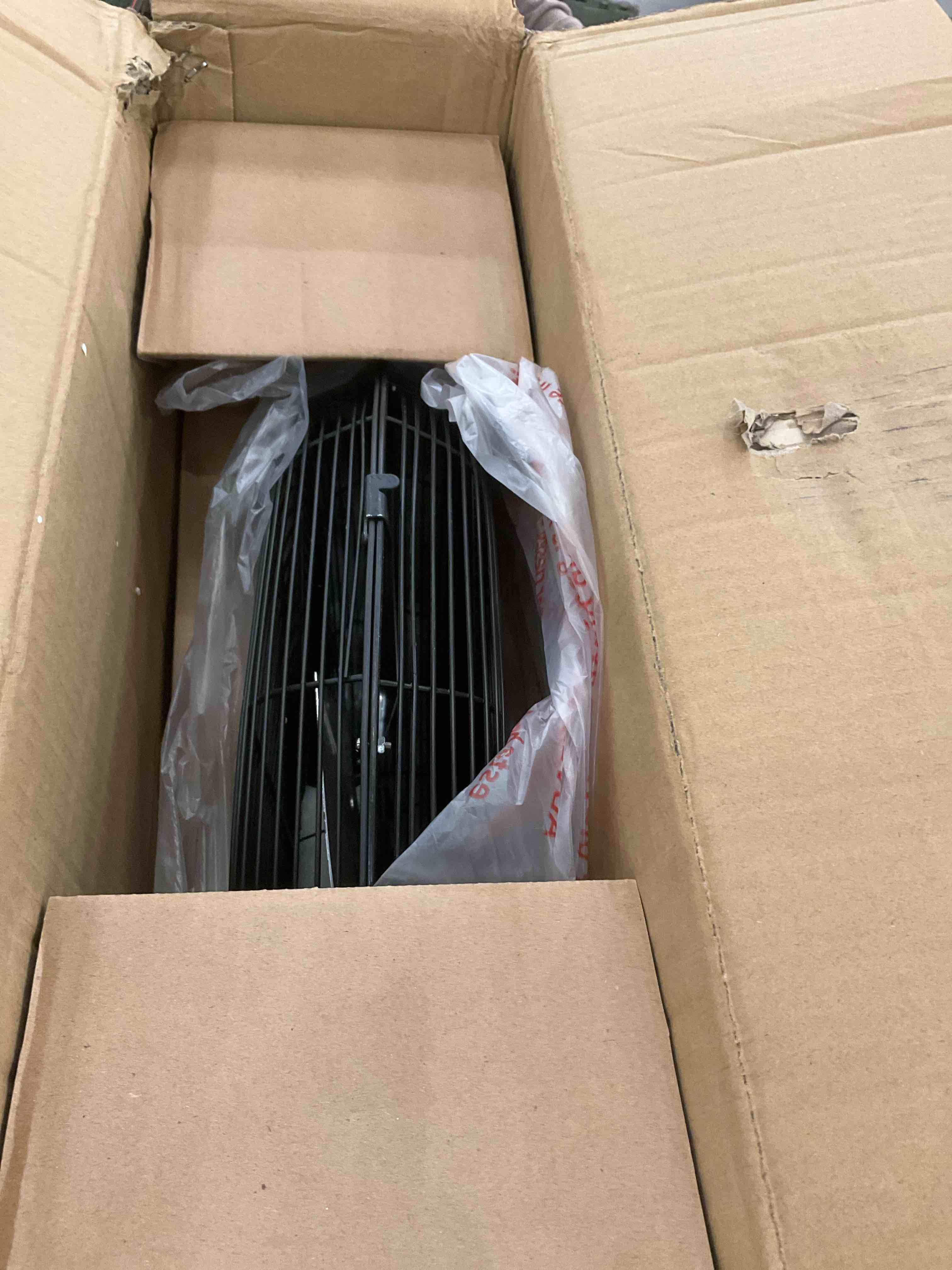 https://s3.amazonaws.com/lotting-images-prod/BargainHunt/EXS01039675_1708538527475.jpeg