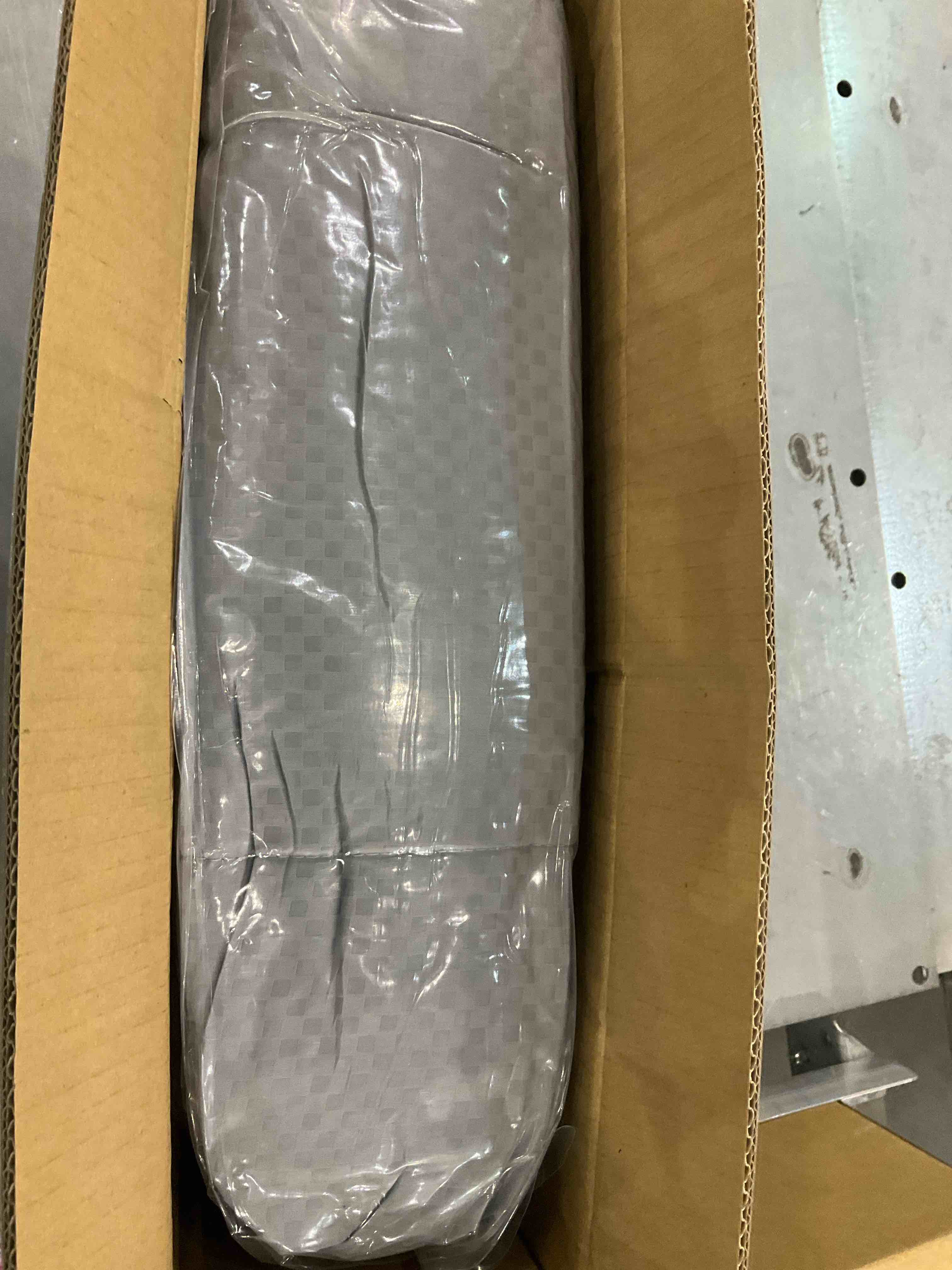 https://s3.amazonaws.com/lotting-images-prod/BargainHunt/EXS01039770_1708605947792.jpeg