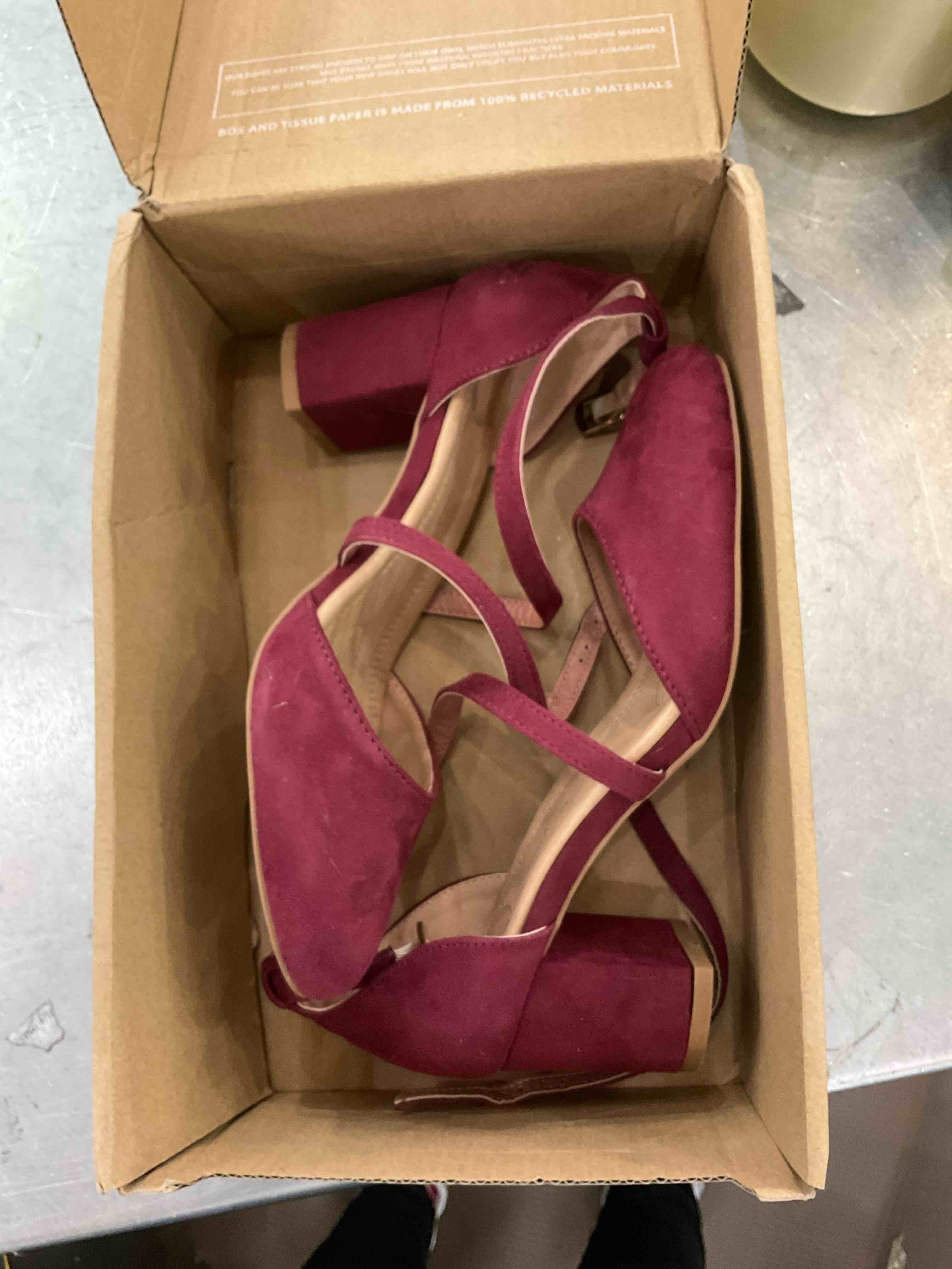 https://s3.amazonaws.com/lotting-images-prod/BargainHunt/EXS01039894_1708618408695.jpeg