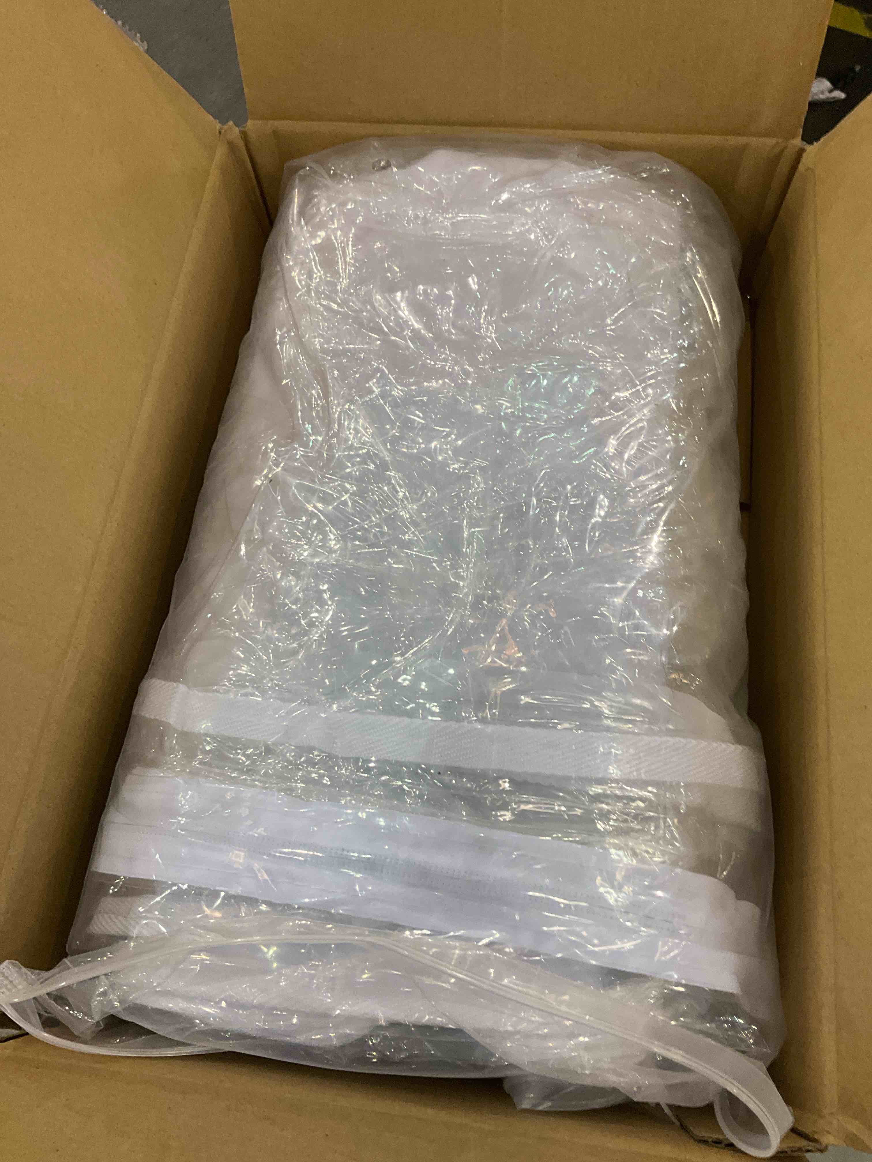 https://s3.amazonaws.com/lotting-images-prod/BargainHunt/EXS01040023_1707921978752.jpeg