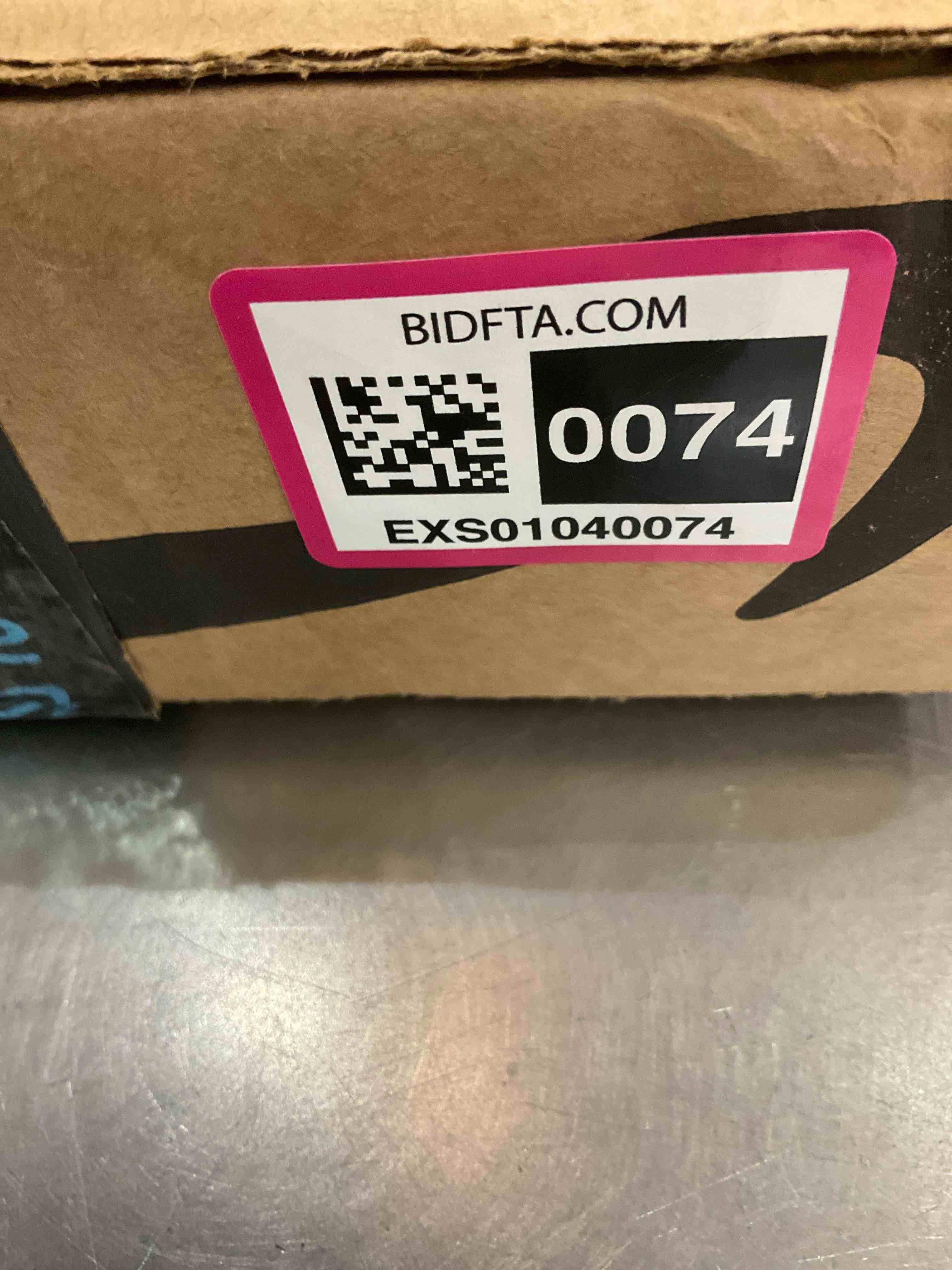 https://s3.amazonaws.com/lotting-images-prod/BargainHunt/EXS01040074_1707928657157.jpeg