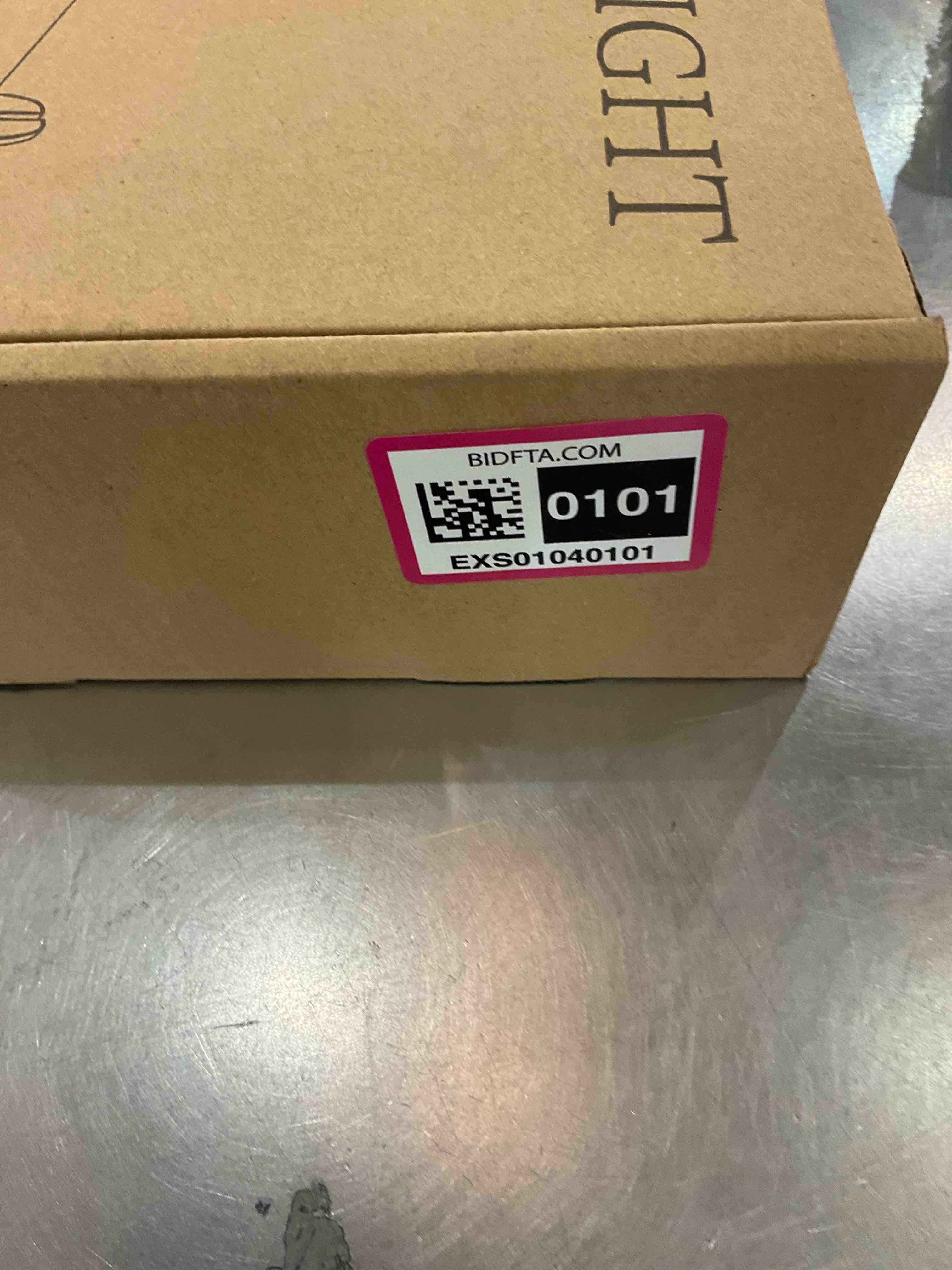 https://s3.amazonaws.com/lotting-images-prod/BargainHunt/EXS01040101_1707934032599.jpeg