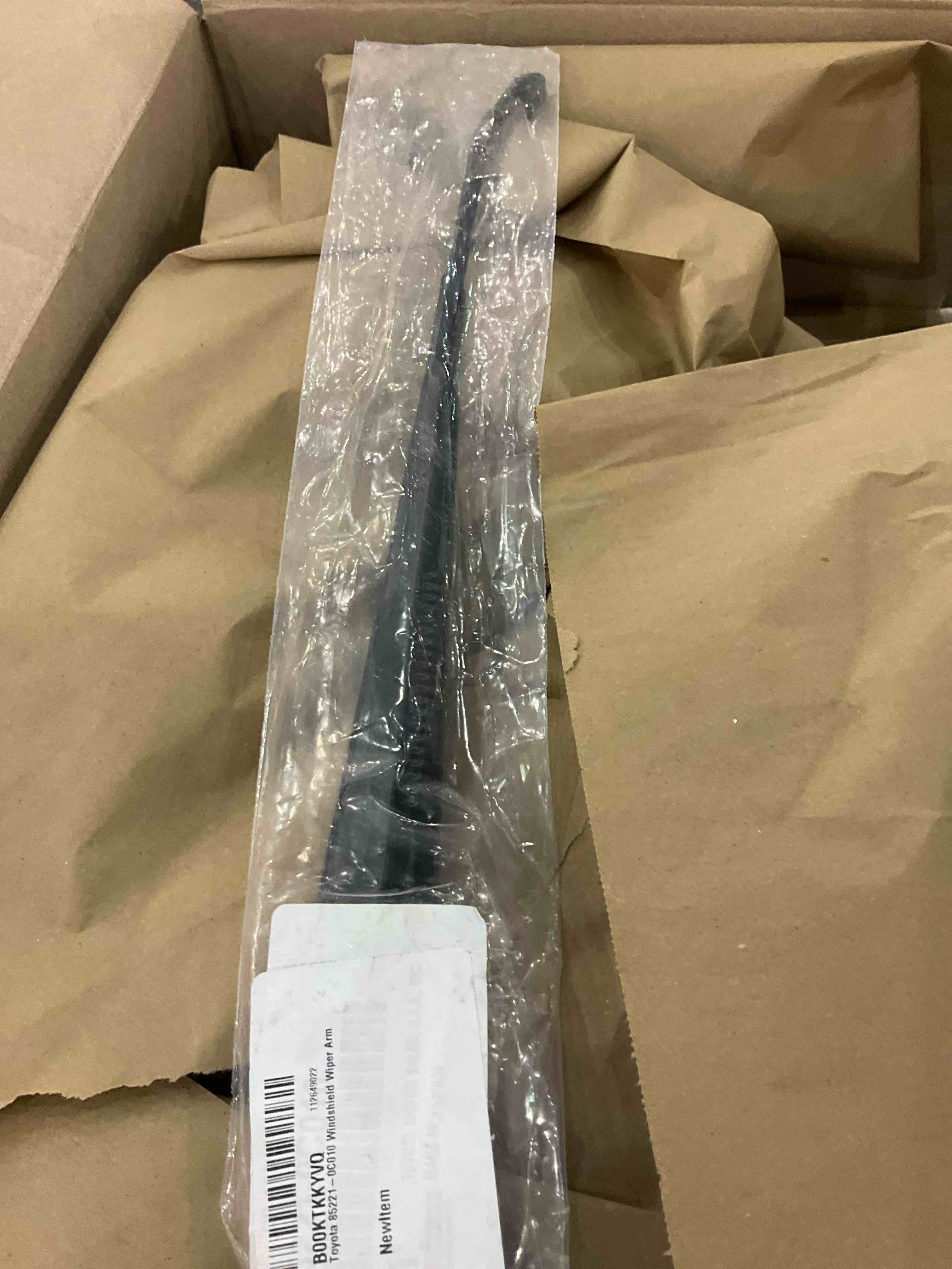 https://s3.amazonaws.com/lotting-images-prod/BargainHunt/EXS01040169_1708004781091.jpeg