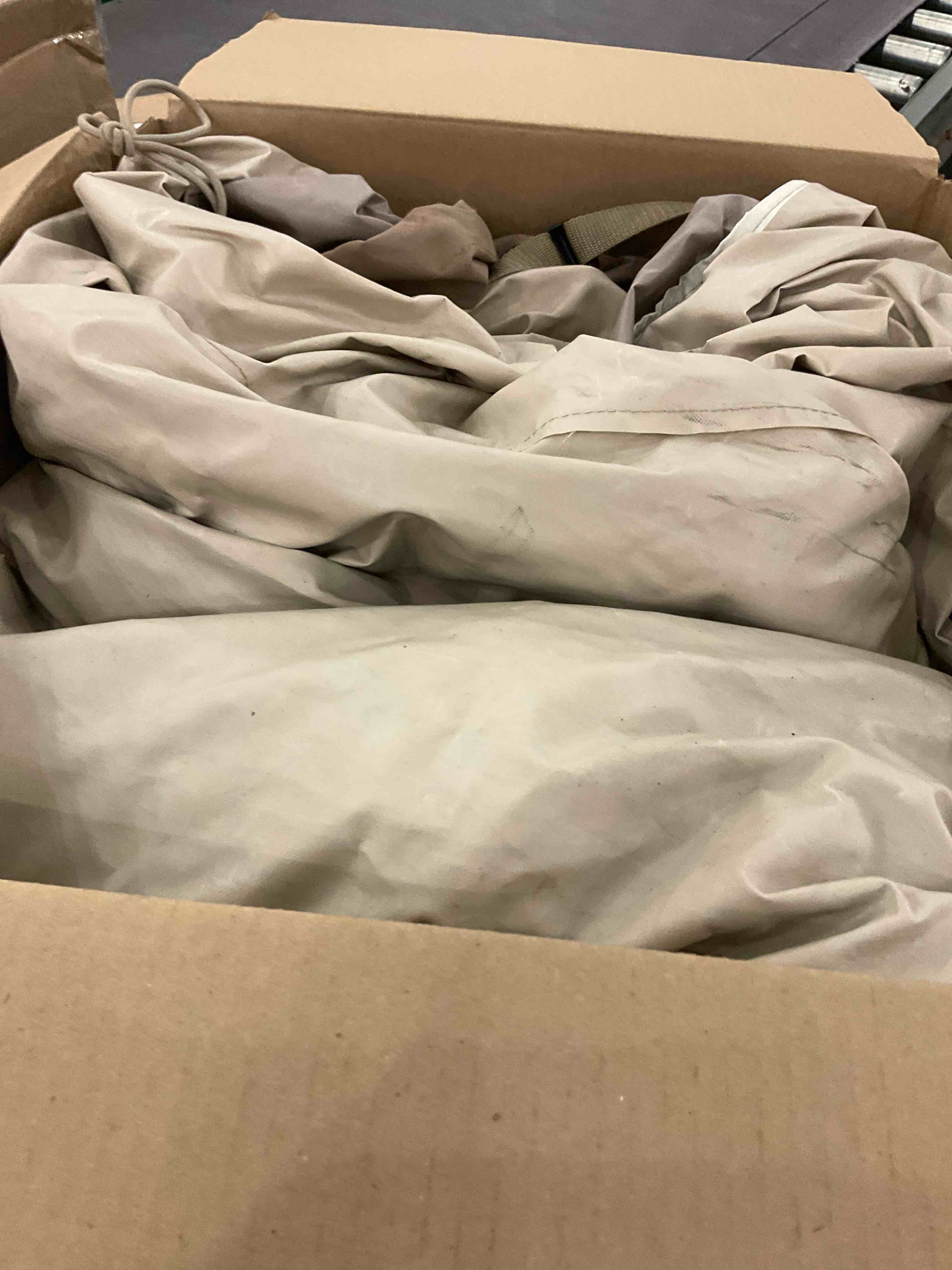 https://s3.amazonaws.com/lotting-images-prod/BargainHunt/EXS01040319_1708089418141.jpeg