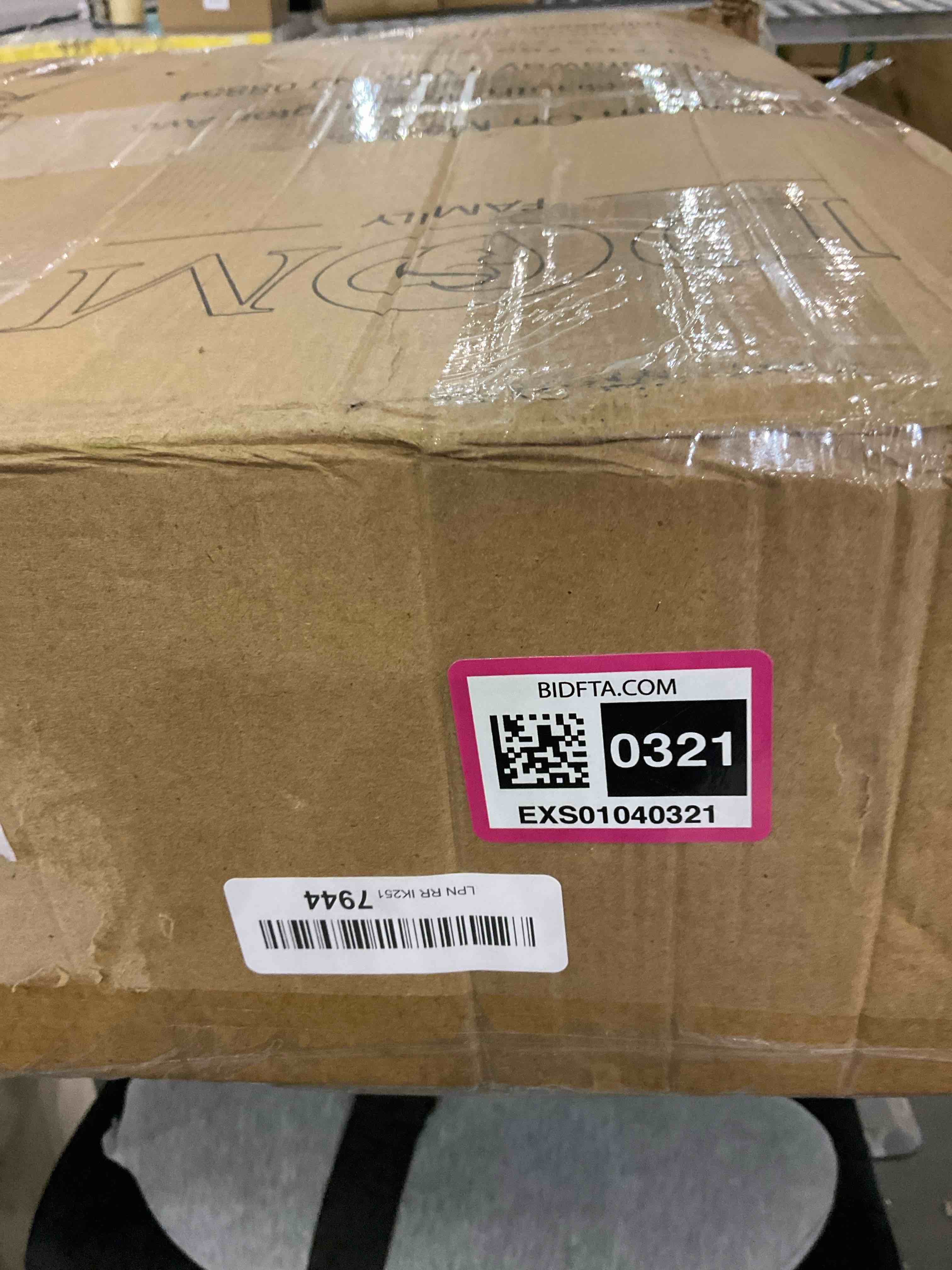 https://s3.amazonaws.com/lotting-images-prod/BargainHunt/EXS01040321_1708090654575.jpeg