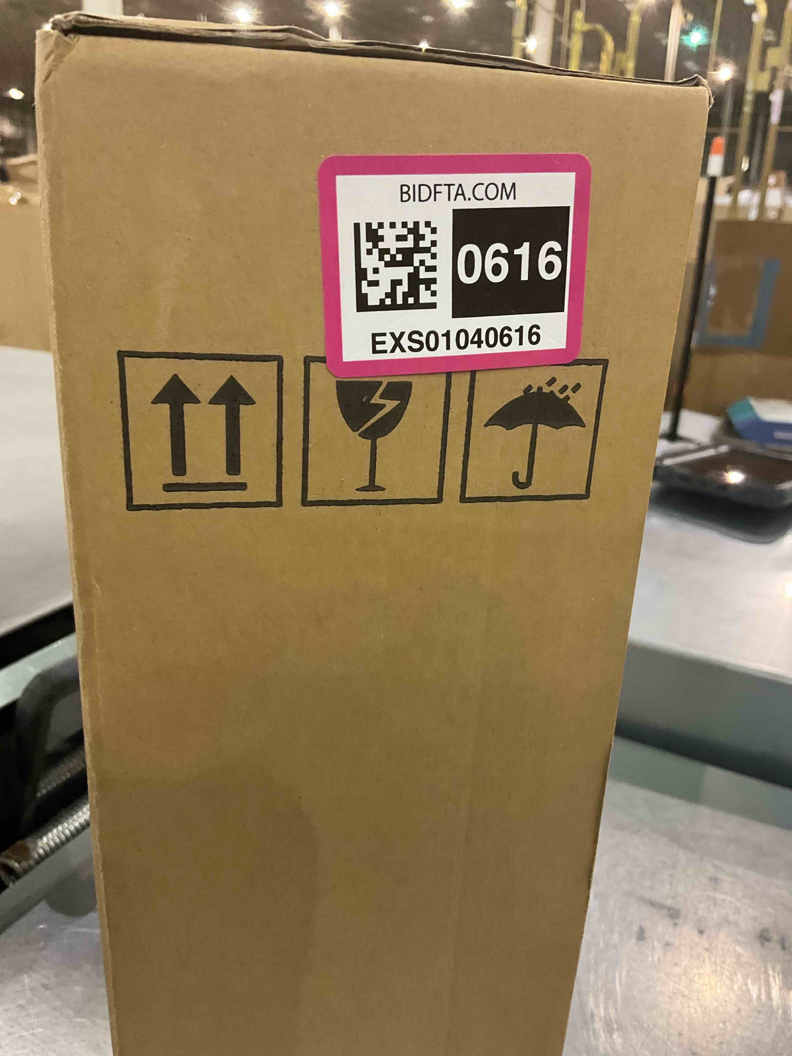 https://s3.amazonaws.com/lotting-images-prod/BargainHunt/EXS01040616_1707486493682.jpeg