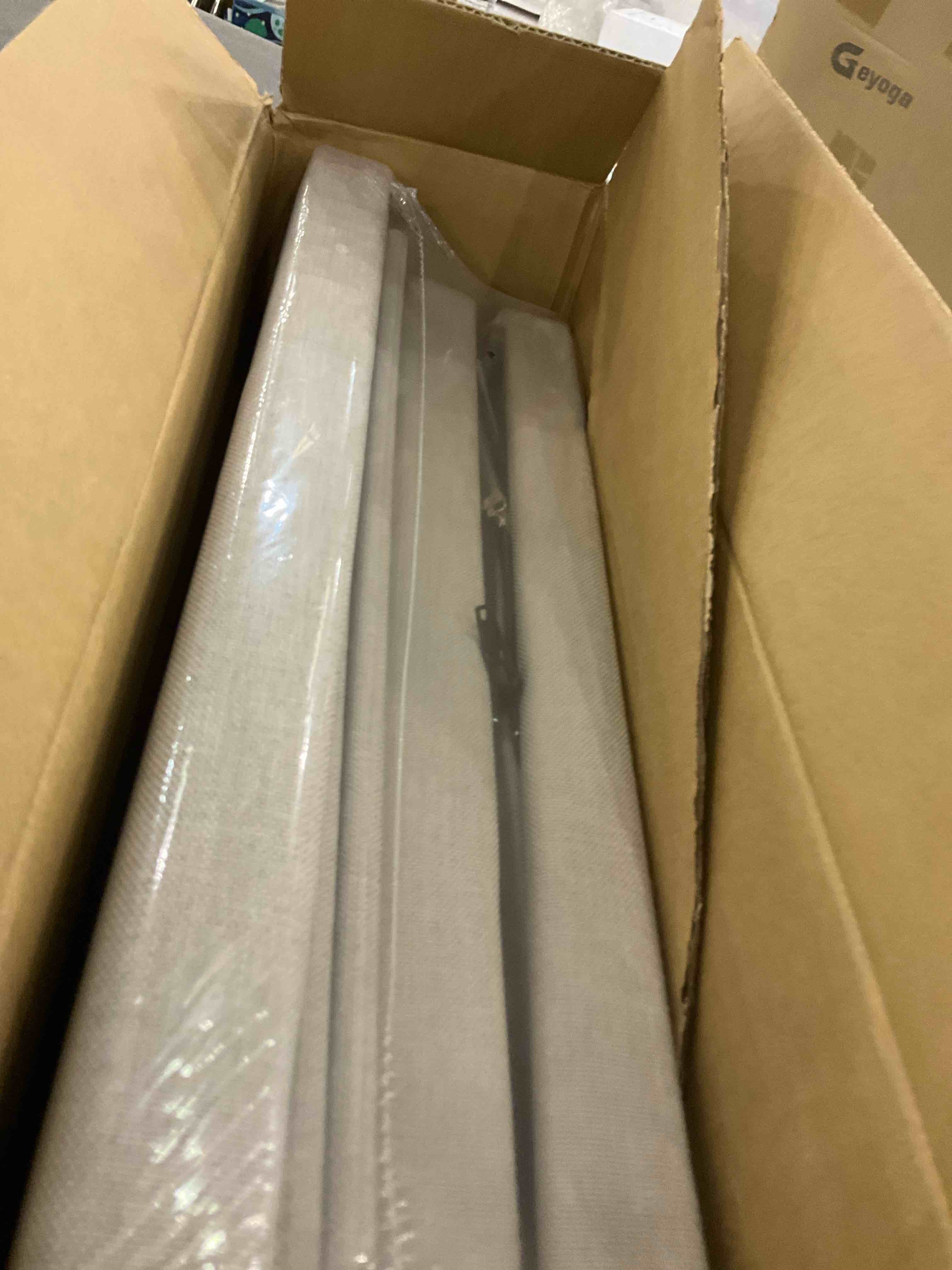 https://s3.amazonaws.com/lotting-images-prod/BargainHunt/EXS01040661_1707493802771.jpeg