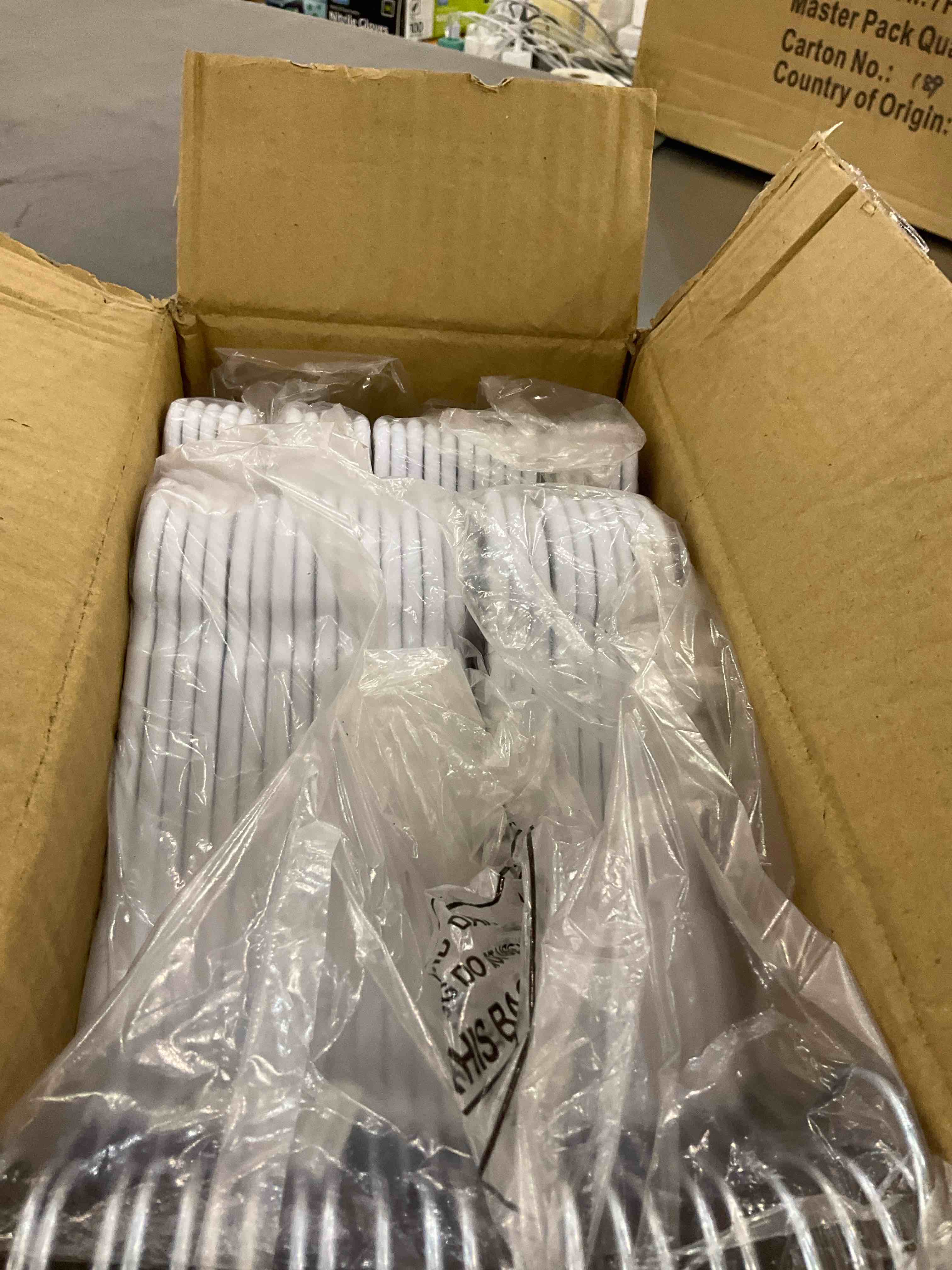 https://s3.amazonaws.com/lotting-images-prod/BargainHunt/EXS01040696_1707500920336.jpeg