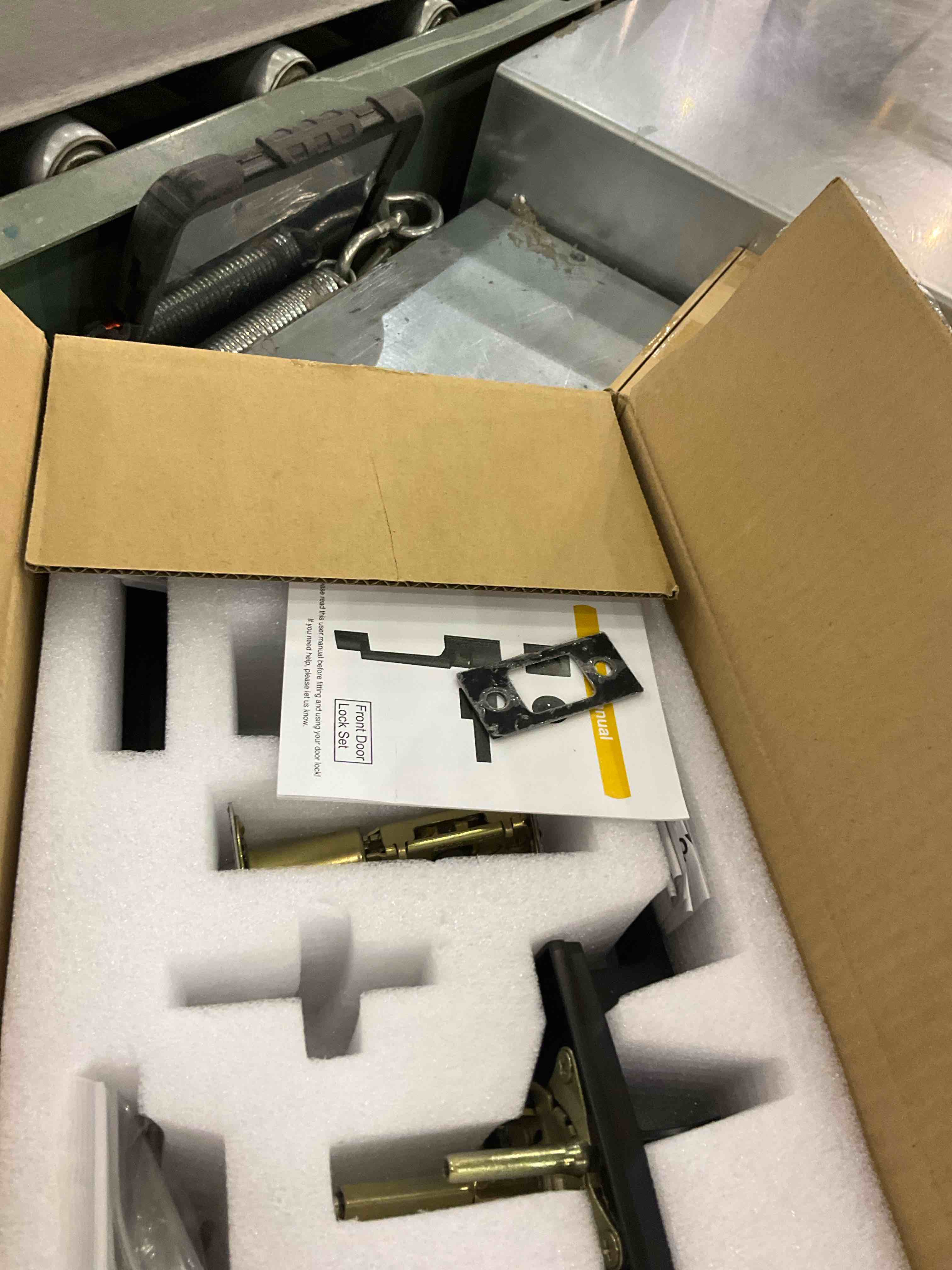 https://s3.amazonaws.com/lotting-images-prod/BargainHunt/EXS01040901_1707755703404.jpeg