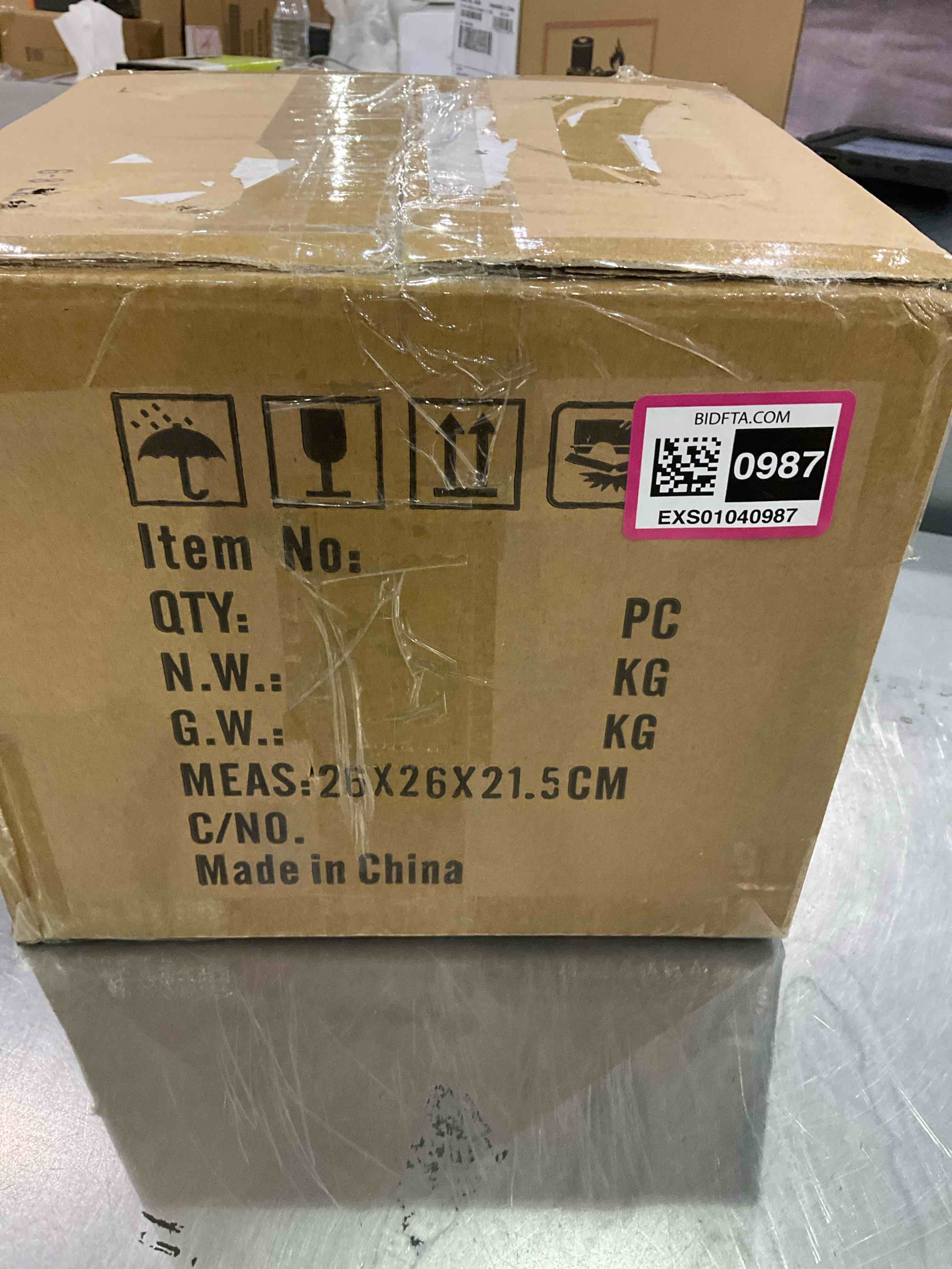 https://s3.amazonaws.com/lotting-images-prod/BargainHunt/EXS01040987_1707828469463.jpeg
