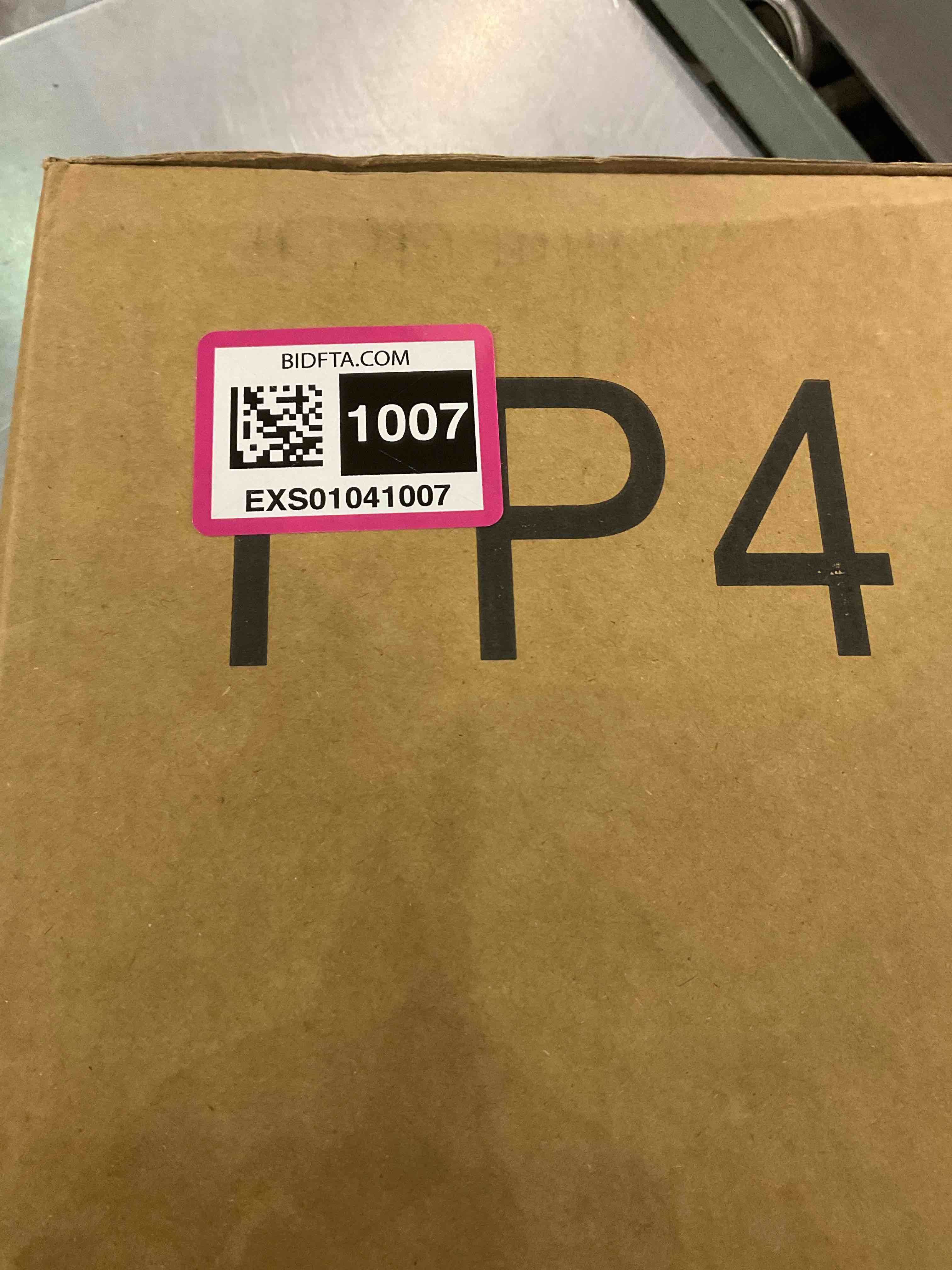 https://s3.amazonaws.com/lotting-images-prod/BargainHunt/EXS01041007_1710762495003.jpeg