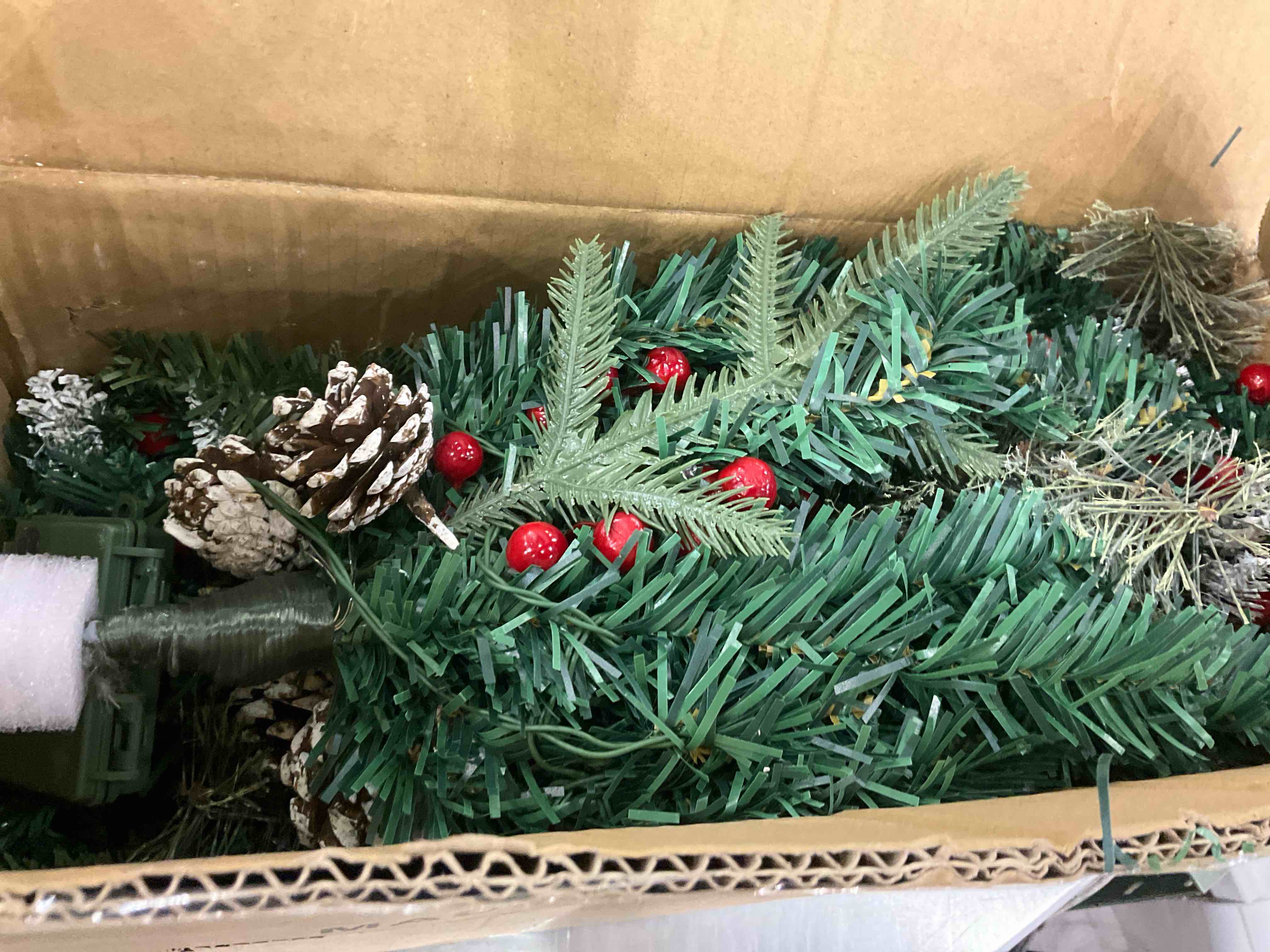 https://s3.amazonaws.com/lotting-images-prod/BargainHunt/EXS01041021_1710764892307.jpeg
