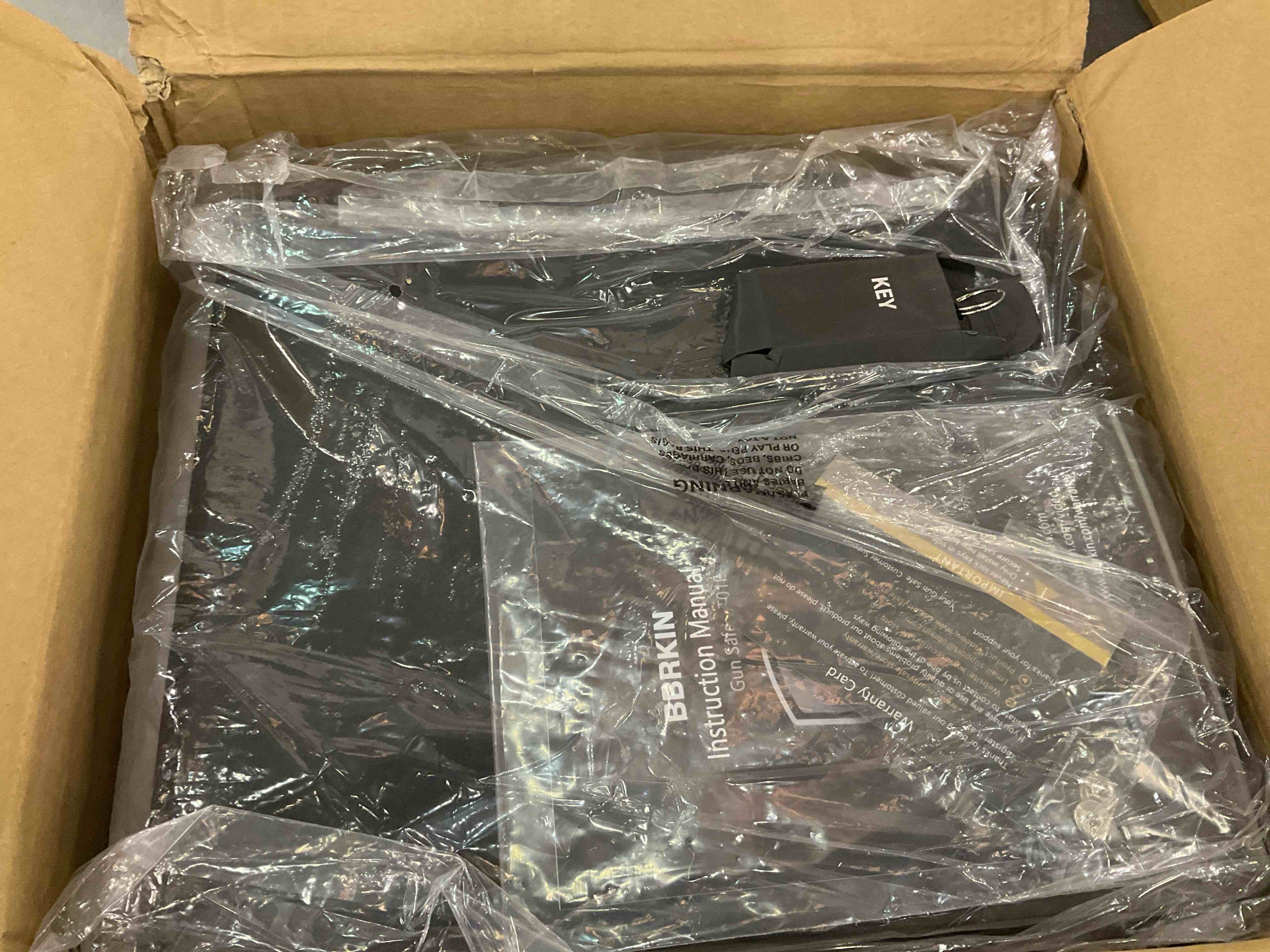 https://s3.amazonaws.com/lotting-images-prod/BargainHunt/EXS01041050_1710770962696.jpeg