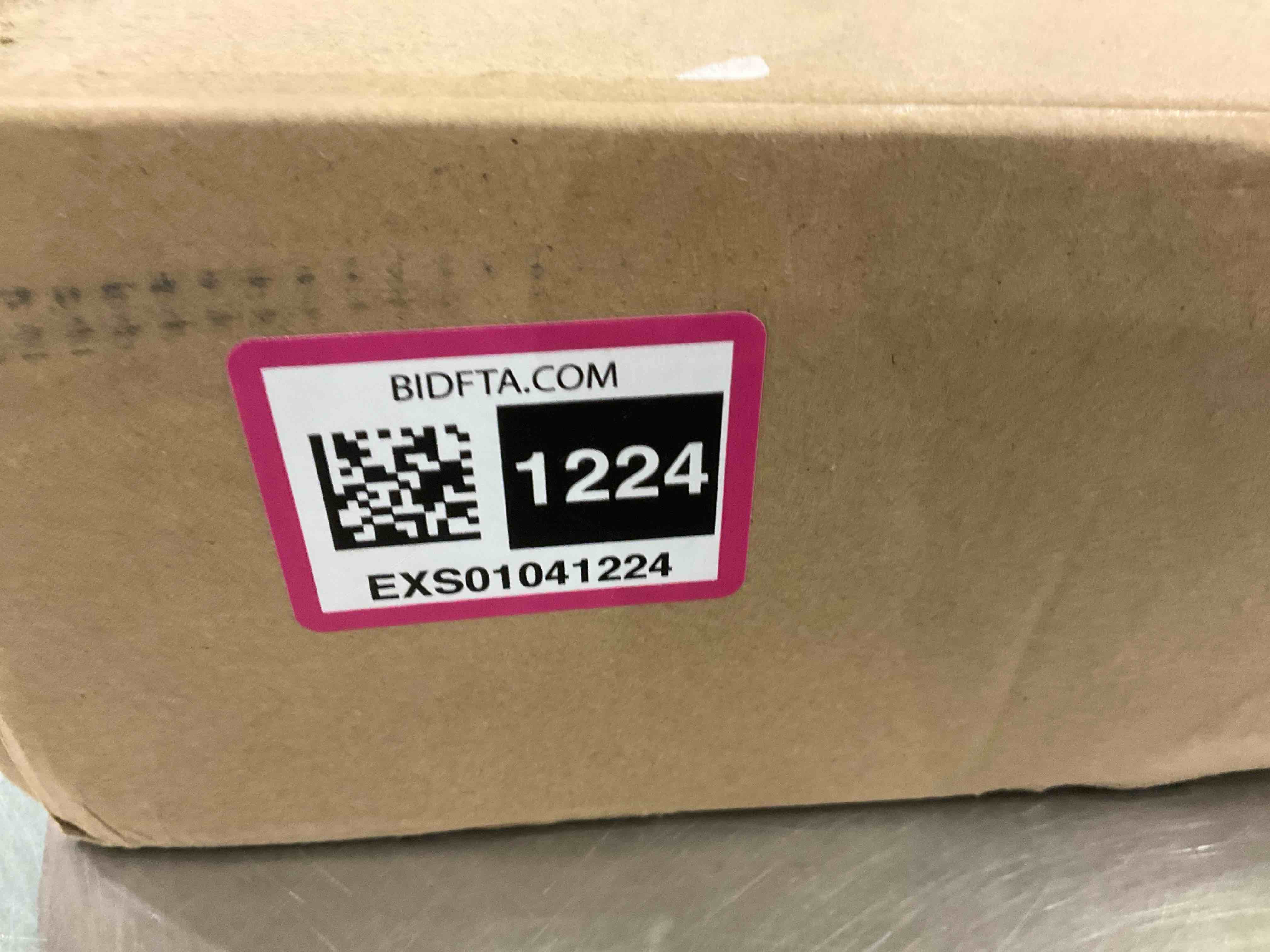 https://s3.amazonaws.com/lotting-images-prod/BargainHunt/EXS01041224_1710858228402.jpeg