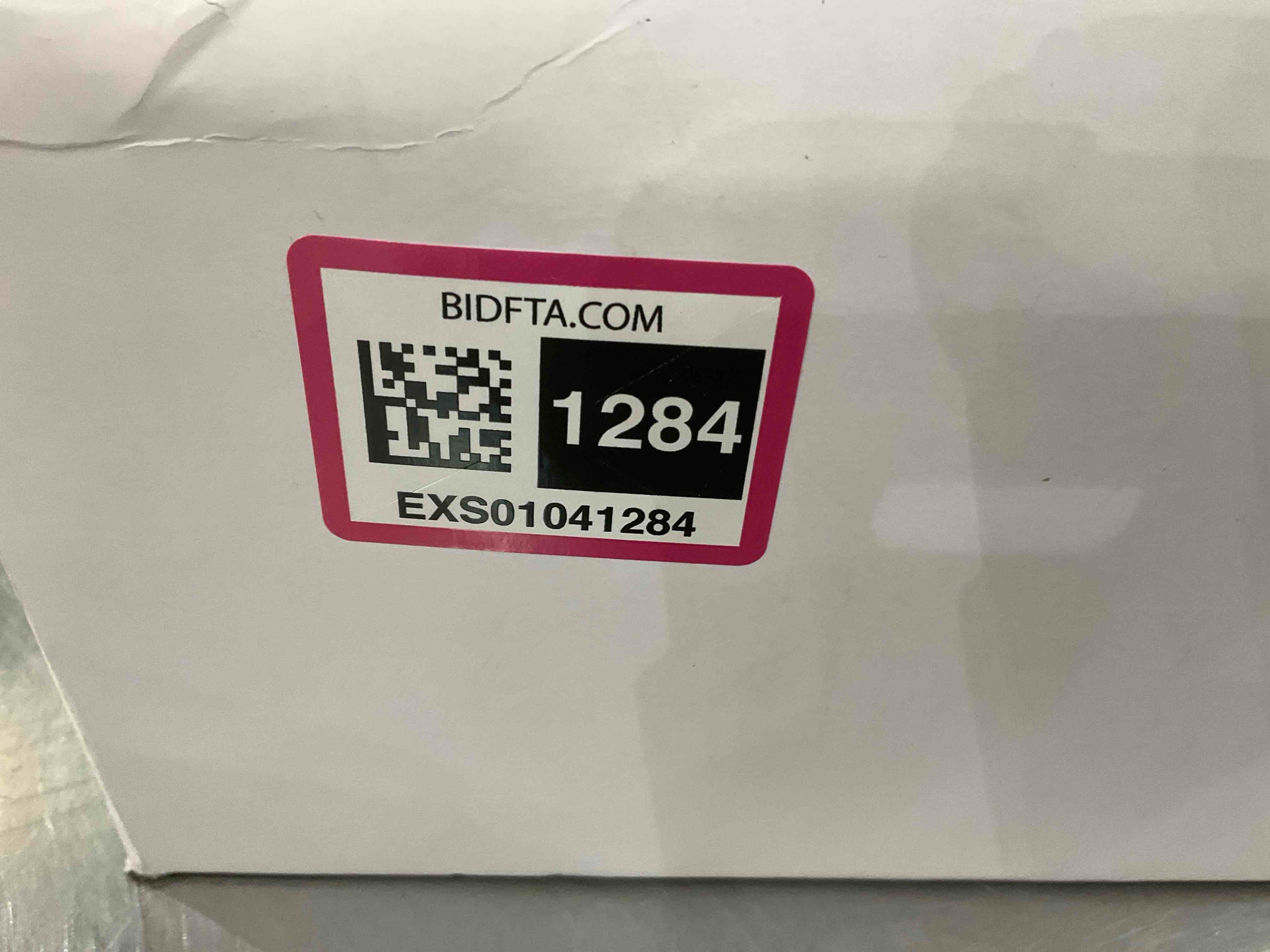 https://s3.amazonaws.com/lotting-images-prod/BargainHunt/EXS01041284_1710873023485.jpeg