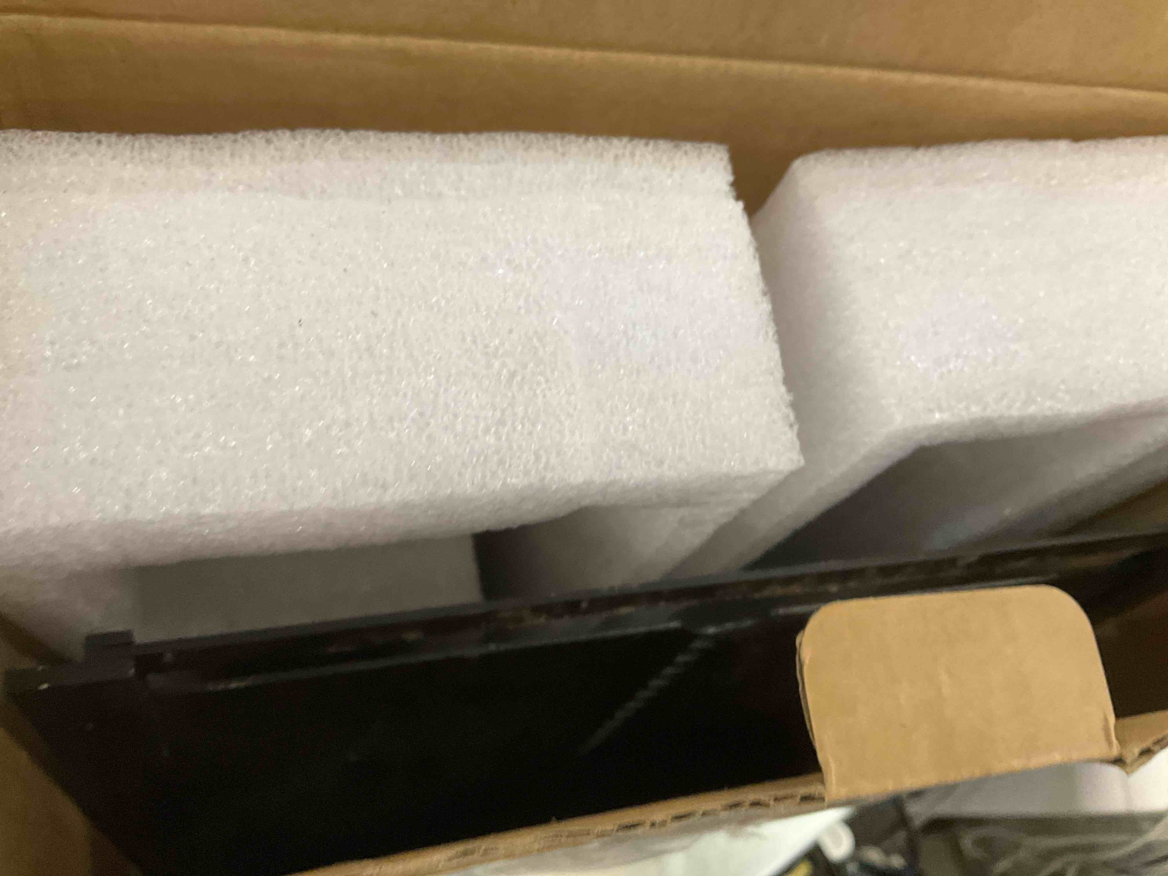 https://s3.amazonaws.com/lotting-images-prod/BargainHunt/EXS01041298_1710874379711.jpeg