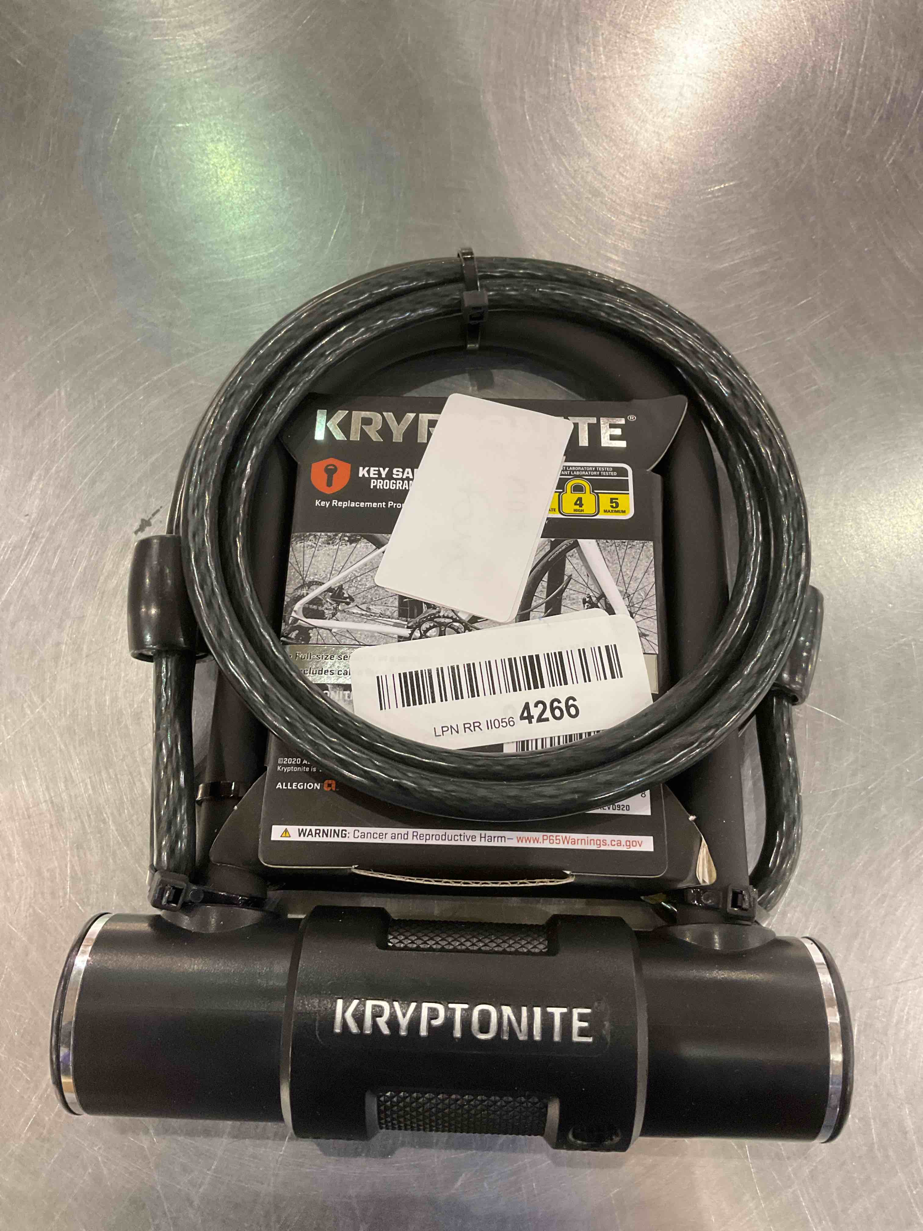 https://s3.amazonaws.com/lotting-images-prod/BargainHunt/EXS01041358_1710938325213.jpeg