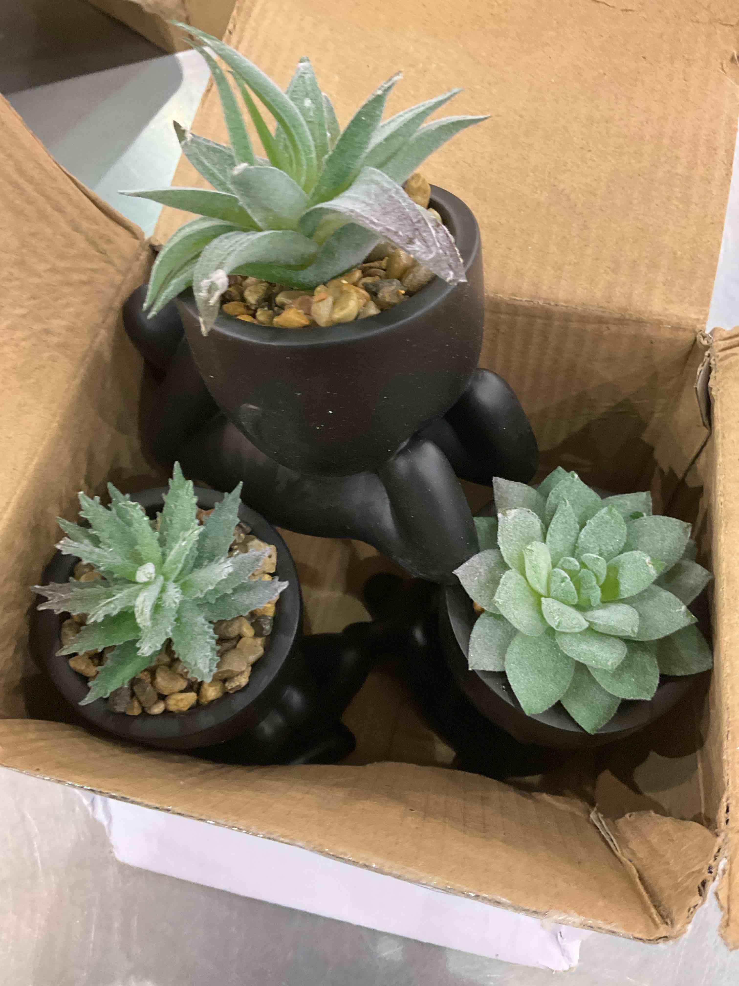 https://s3.amazonaws.com/lotting-images-prod/BargainHunt/EXS01041371_1710941929280.jpeg