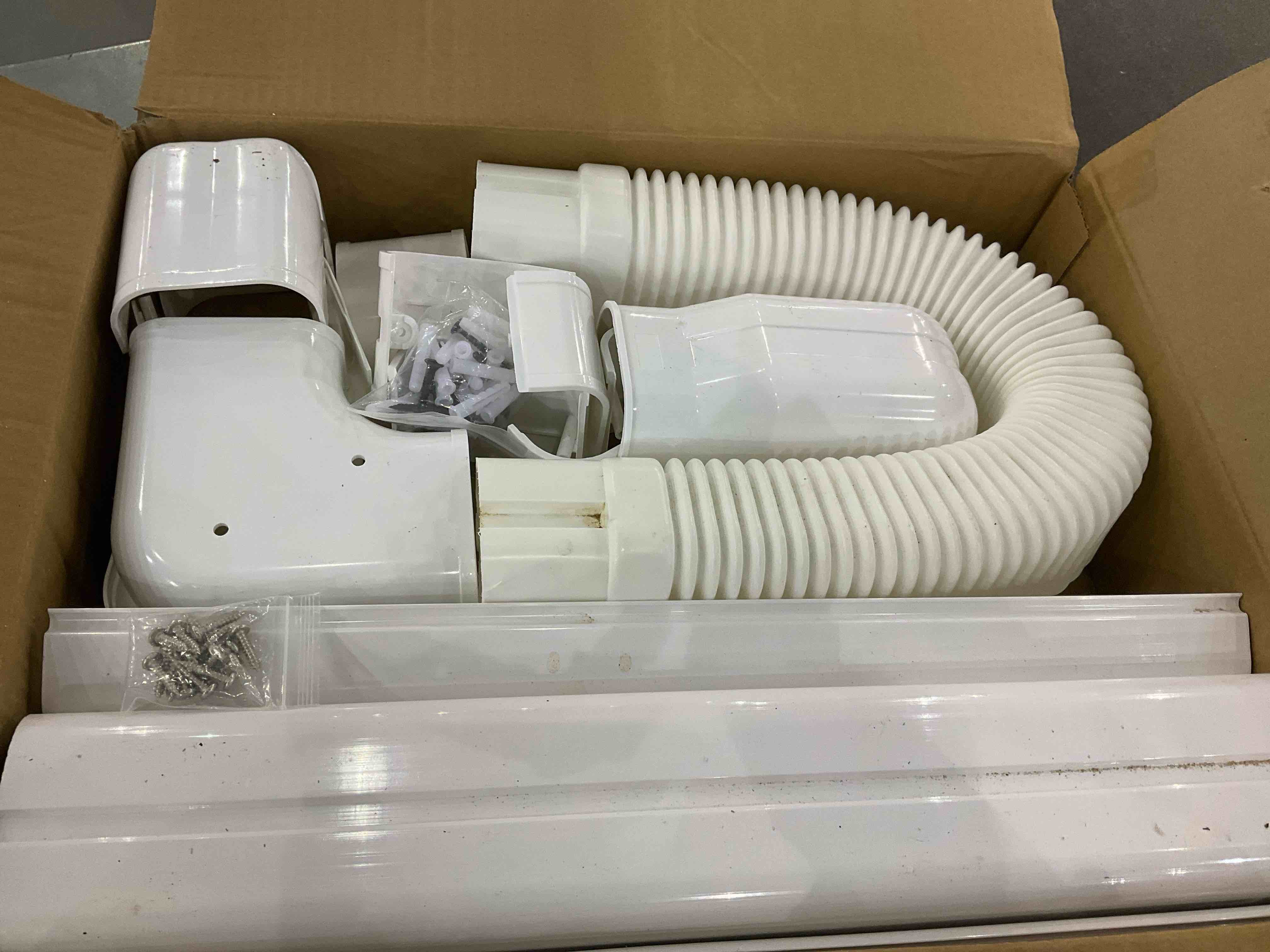 https://s3.amazonaws.com/lotting-images-prod/BargainHunt/EXS01041493_1711021335775.jpeg