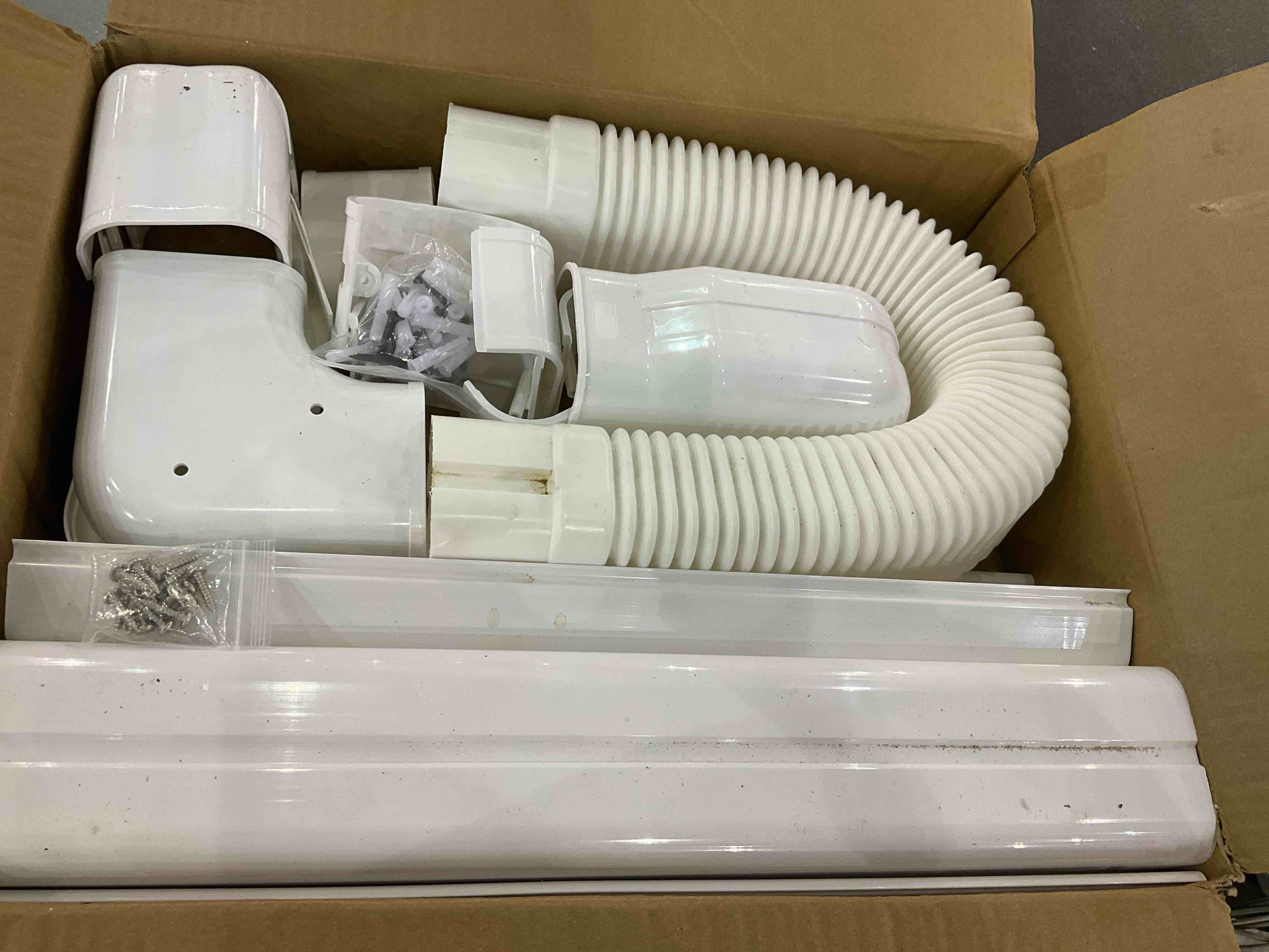 https://s3.amazonaws.com/lotting-images-prod/BargainHunt/EXS01041493_1711021338101.jpeg