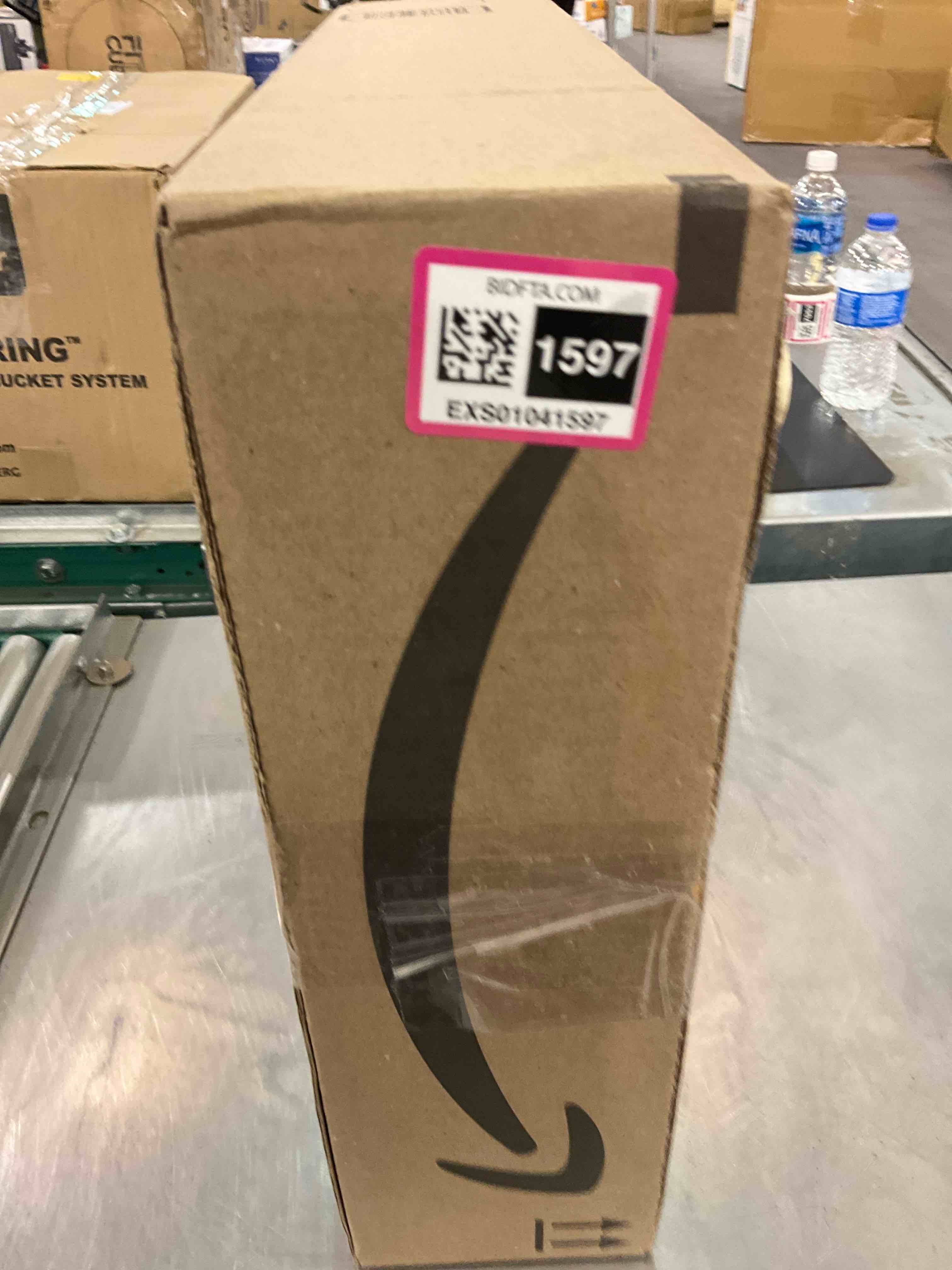 https://s3.amazonaws.com/lotting-images-prod/BargainHunt/EXS01041597_1708010683200.jpeg