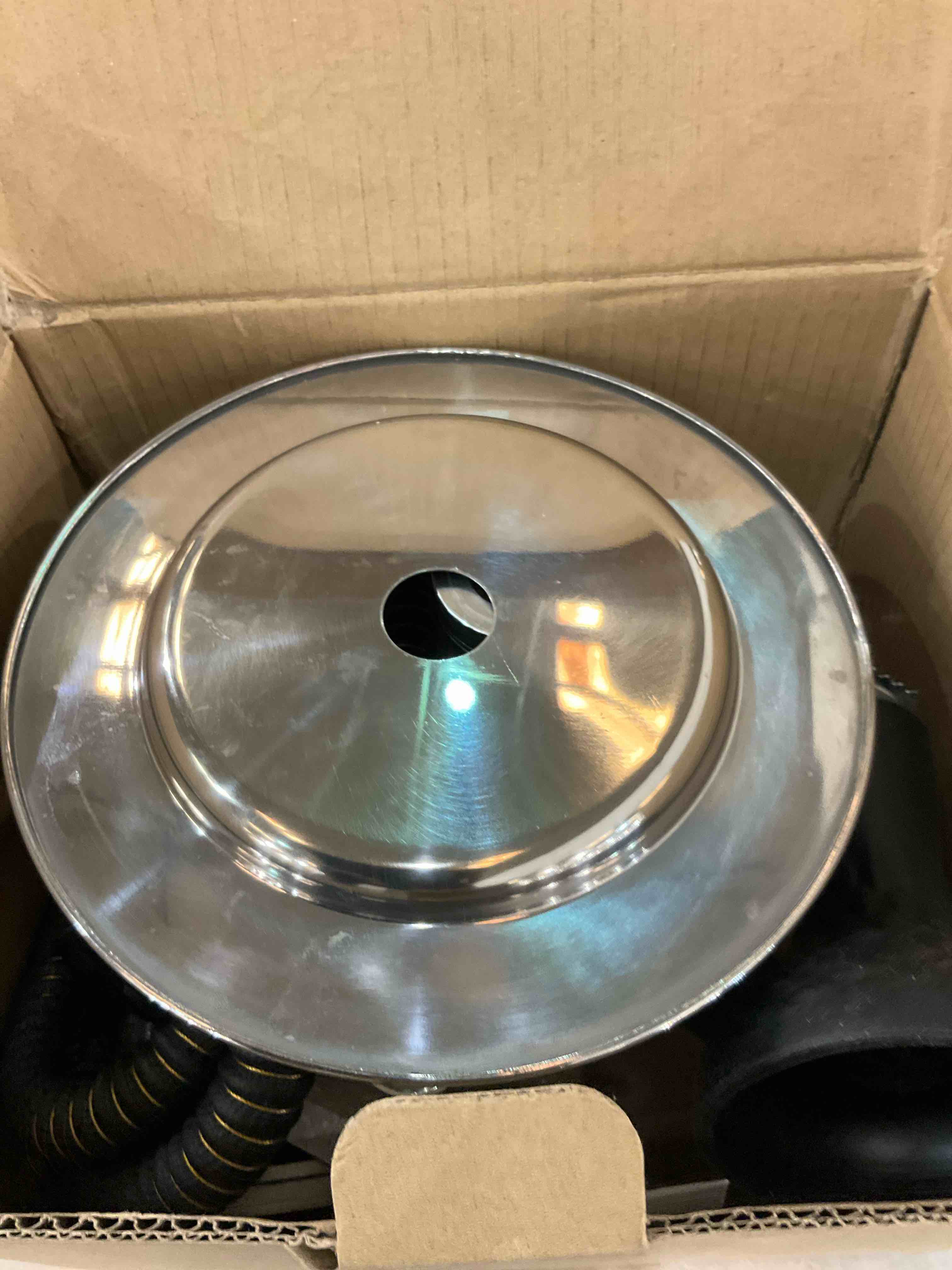 https://s3.amazonaws.com/lotting-images-prod/BargainHunt/EXS01041666_1708021686884.jpeg