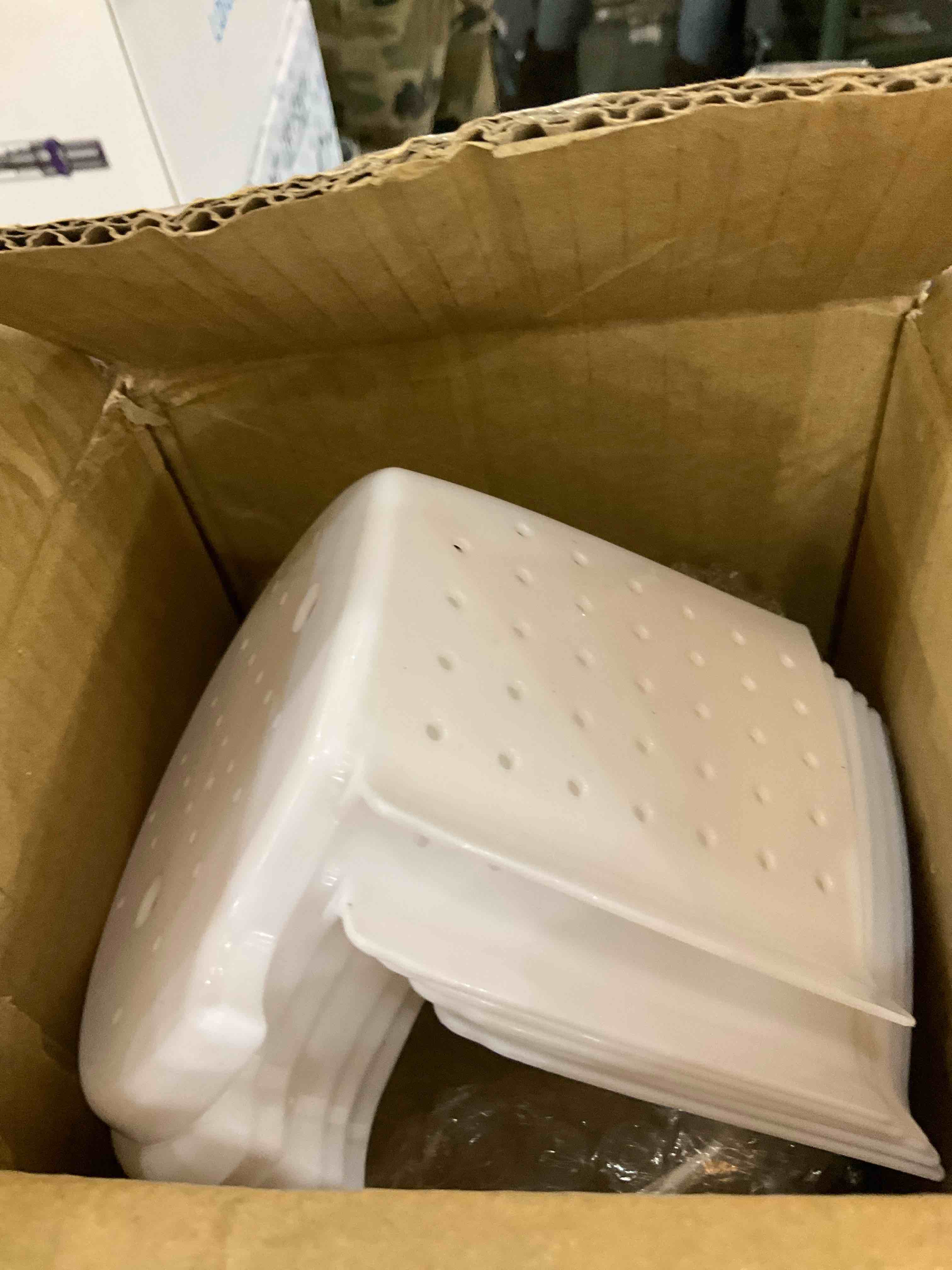 https://s3.amazonaws.com/lotting-images-prod/BargainHunt/EXS01041674_1708020809902.jpeg