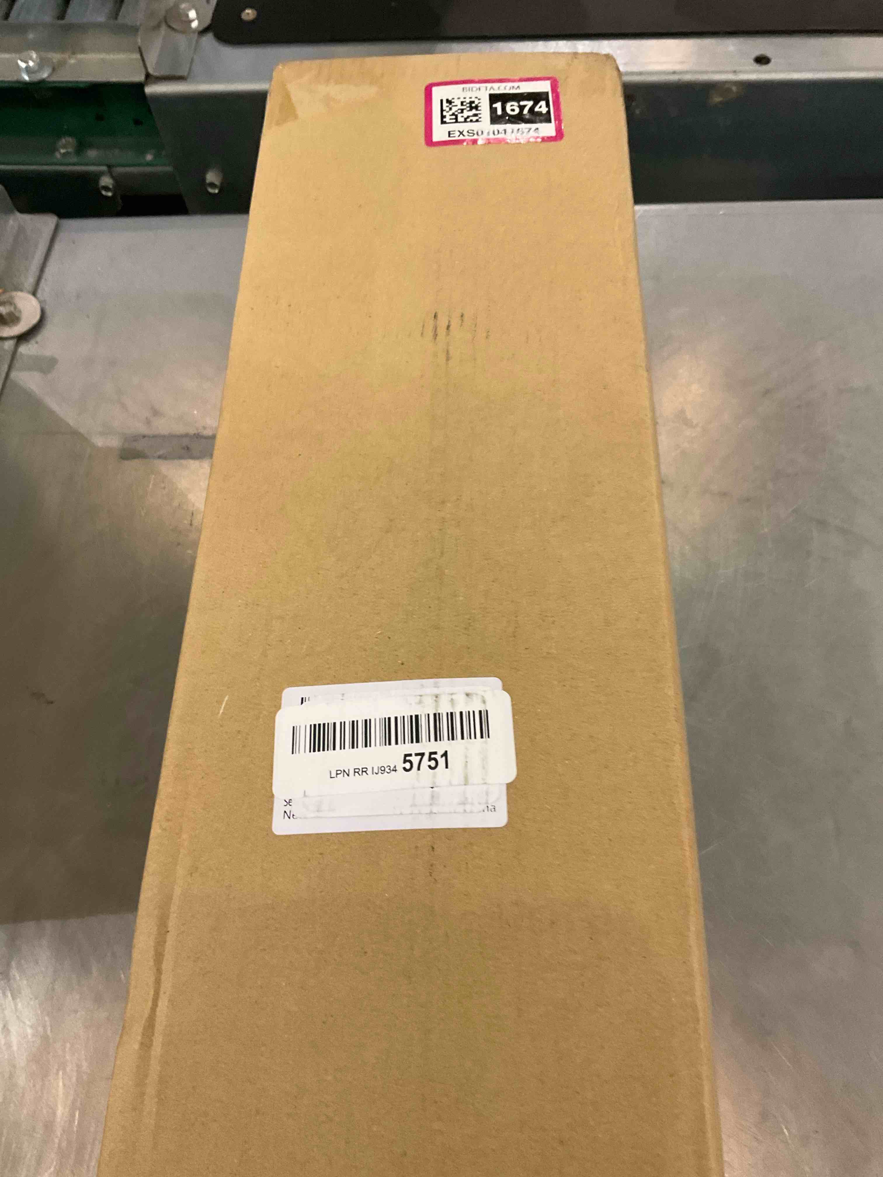 https://s3.amazonaws.com/lotting-images-prod/BargainHunt/EXS01041674_1708020838524.jpeg
