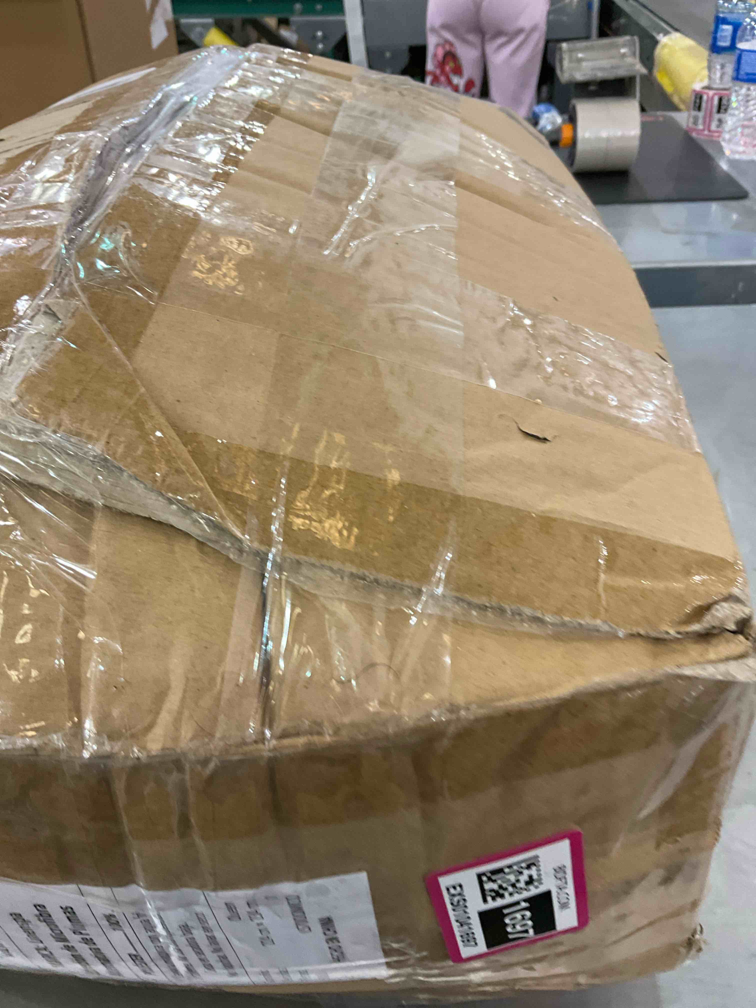 https://s3.amazonaws.com/lotting-images-prod/BargainHunt/EXS01041697_1708102470957.jpeg