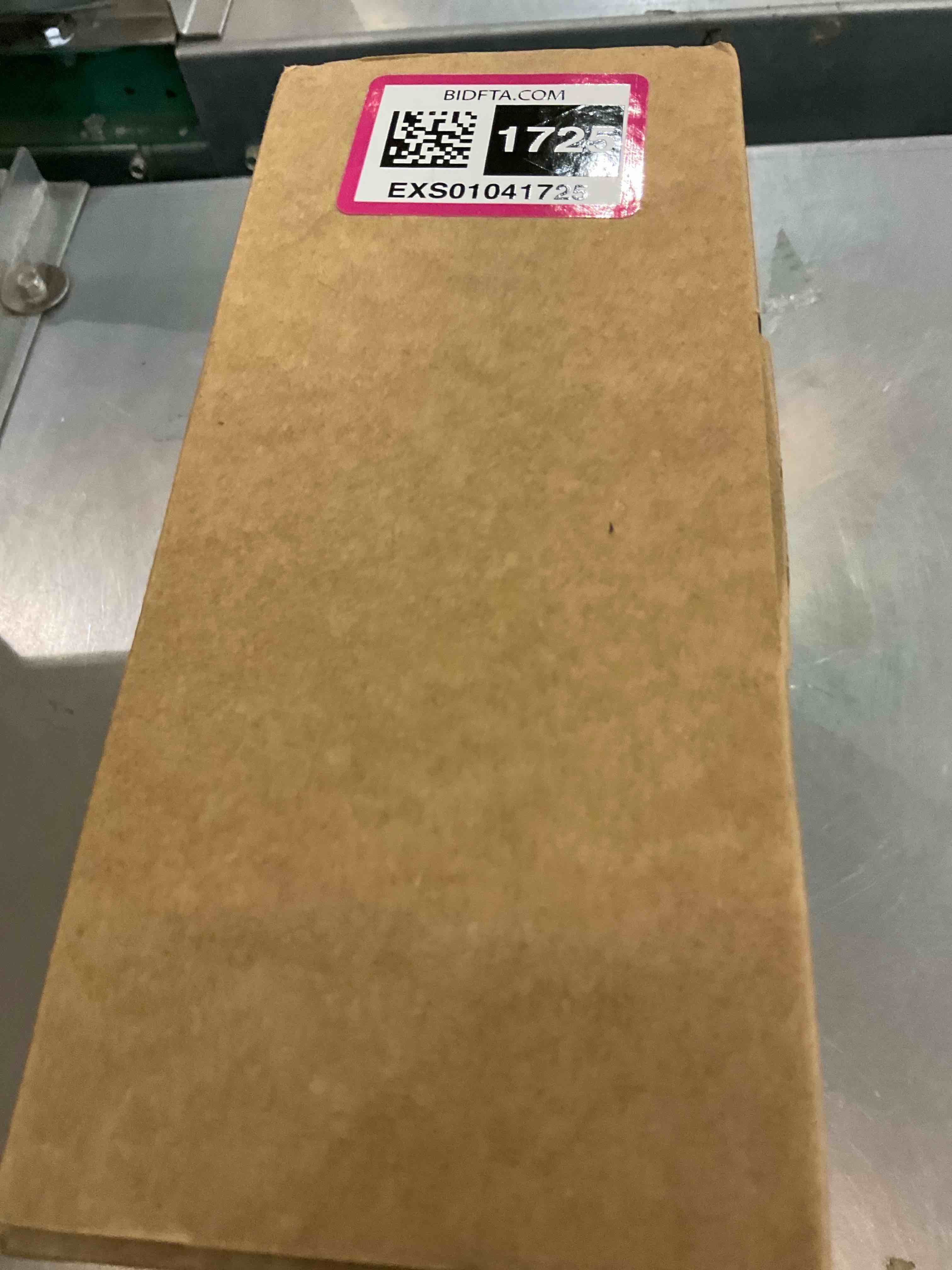 https://s3.amazonaws.com/lotting-images-prod/BargainHunt/EXS01041725_1708107476257.jpeg