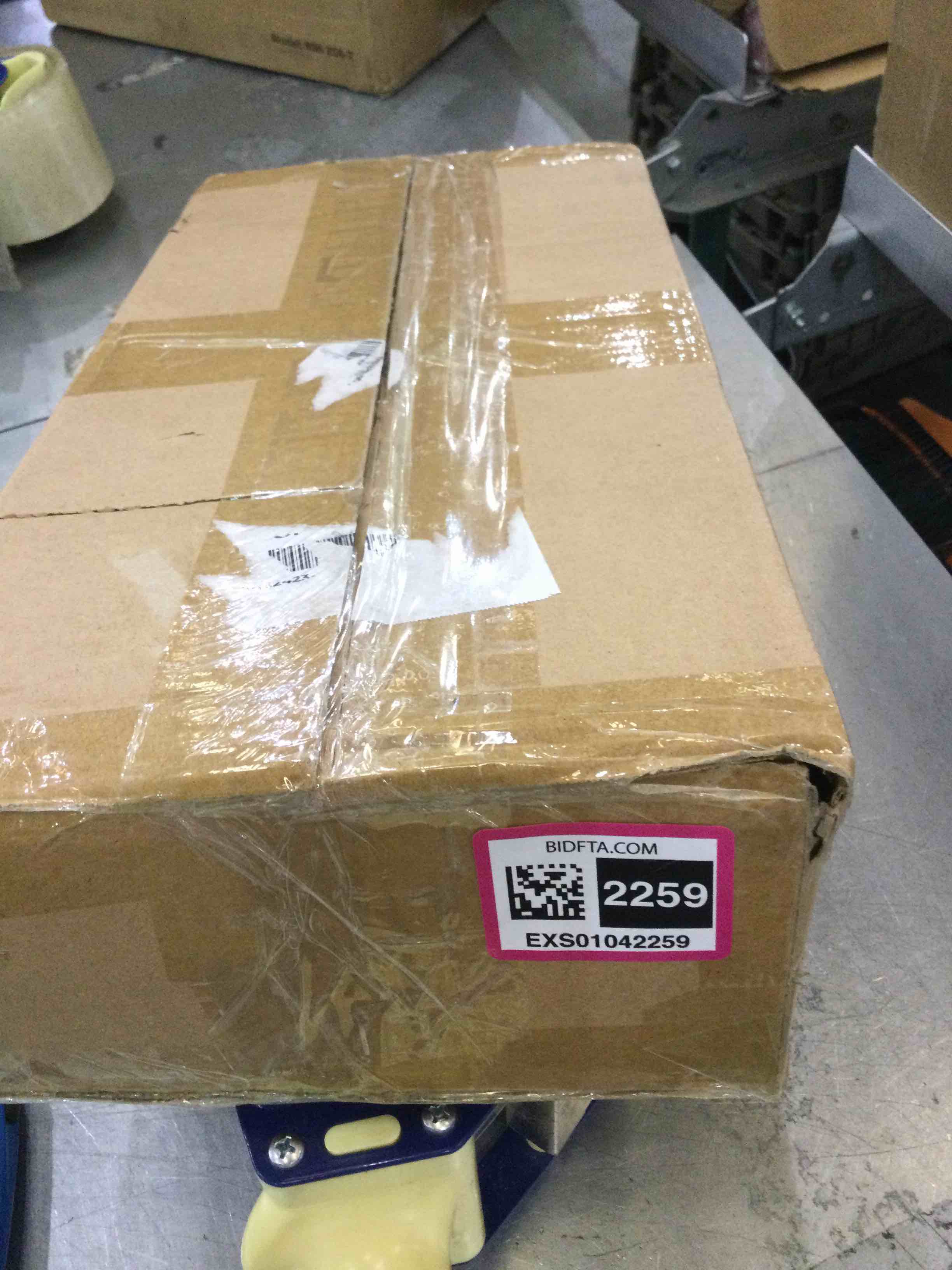 https://s3.amazonaws.com/lotting-images-prod/BargainHunt/EXS01042259_1707849962279.jpeg