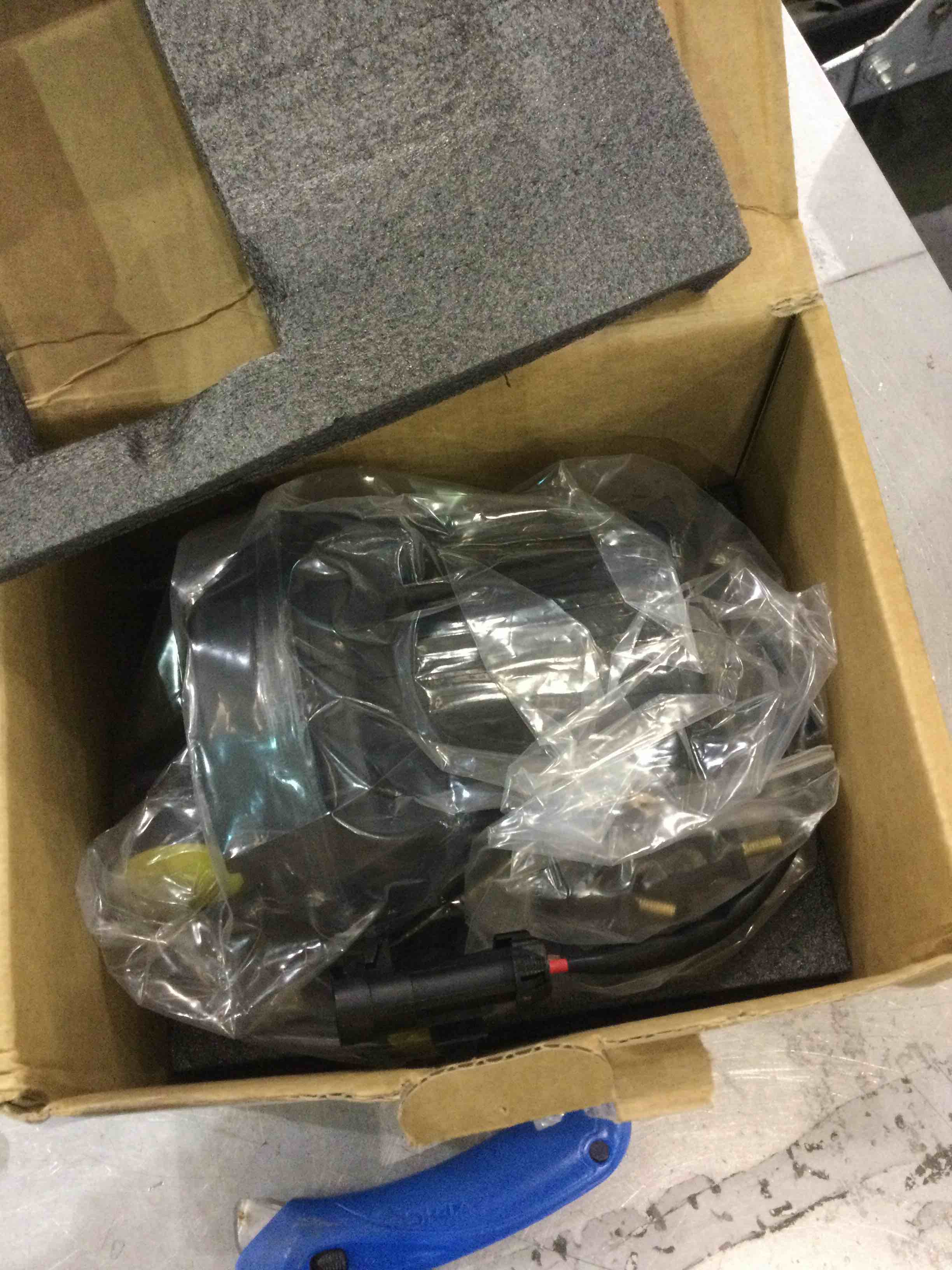 https://s3.amazonaws.com/lotting-images-prod/BargainHunt/EXS01042364_1707918732933.jpeg