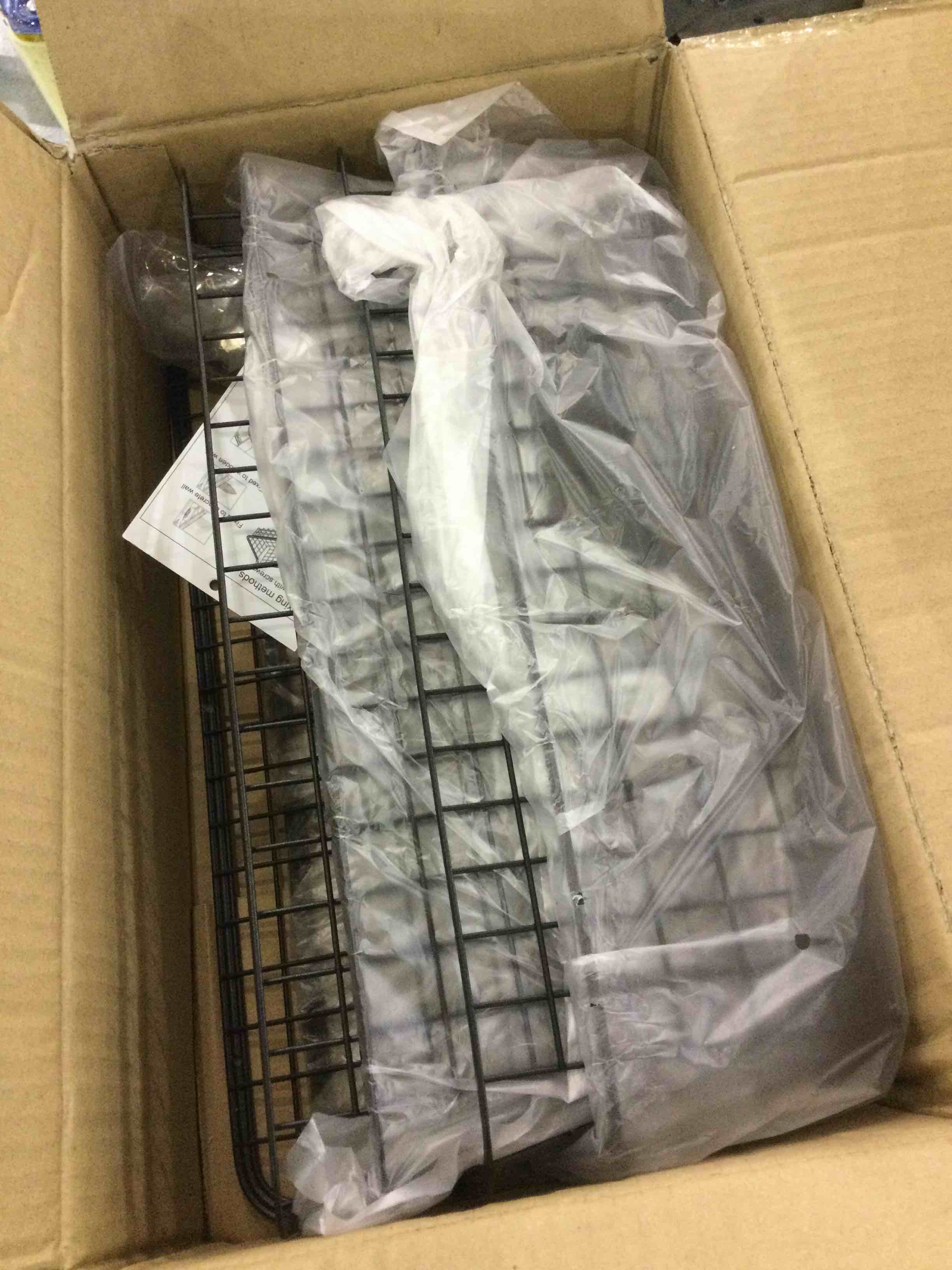 https://s3.amazonaws.com/lotting-images-prod/BargainHunt/EXS01042365_1707918837735.jpeg