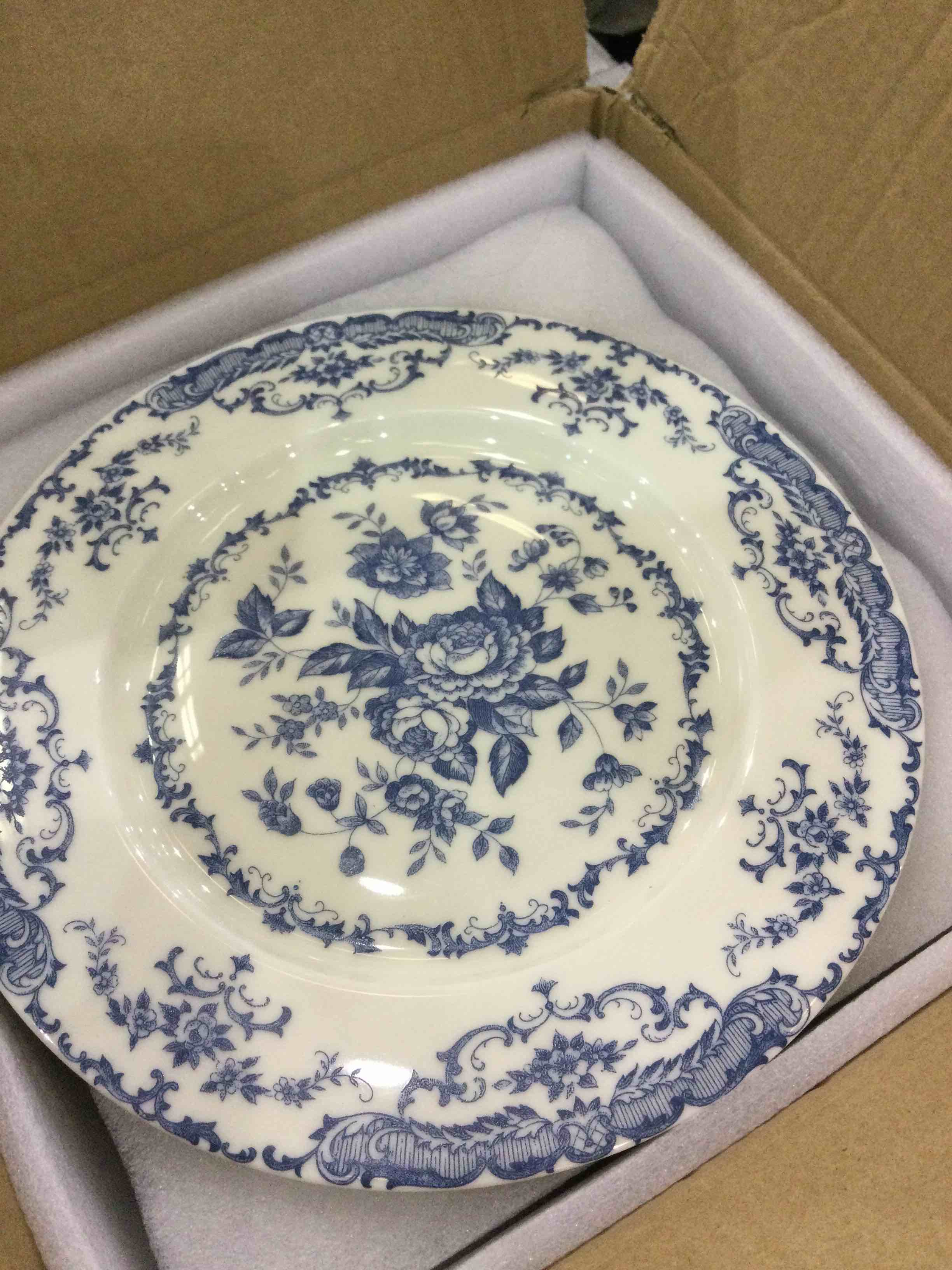 https://s3.amazonaws.com/lotting-images-prod/BargainHunt/EXS01042367_1707920842888.jpeg